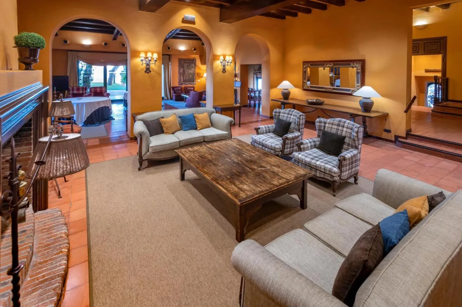 Communal lounge/ TV room, Bed in Gran Hotel Rey Don Jaime