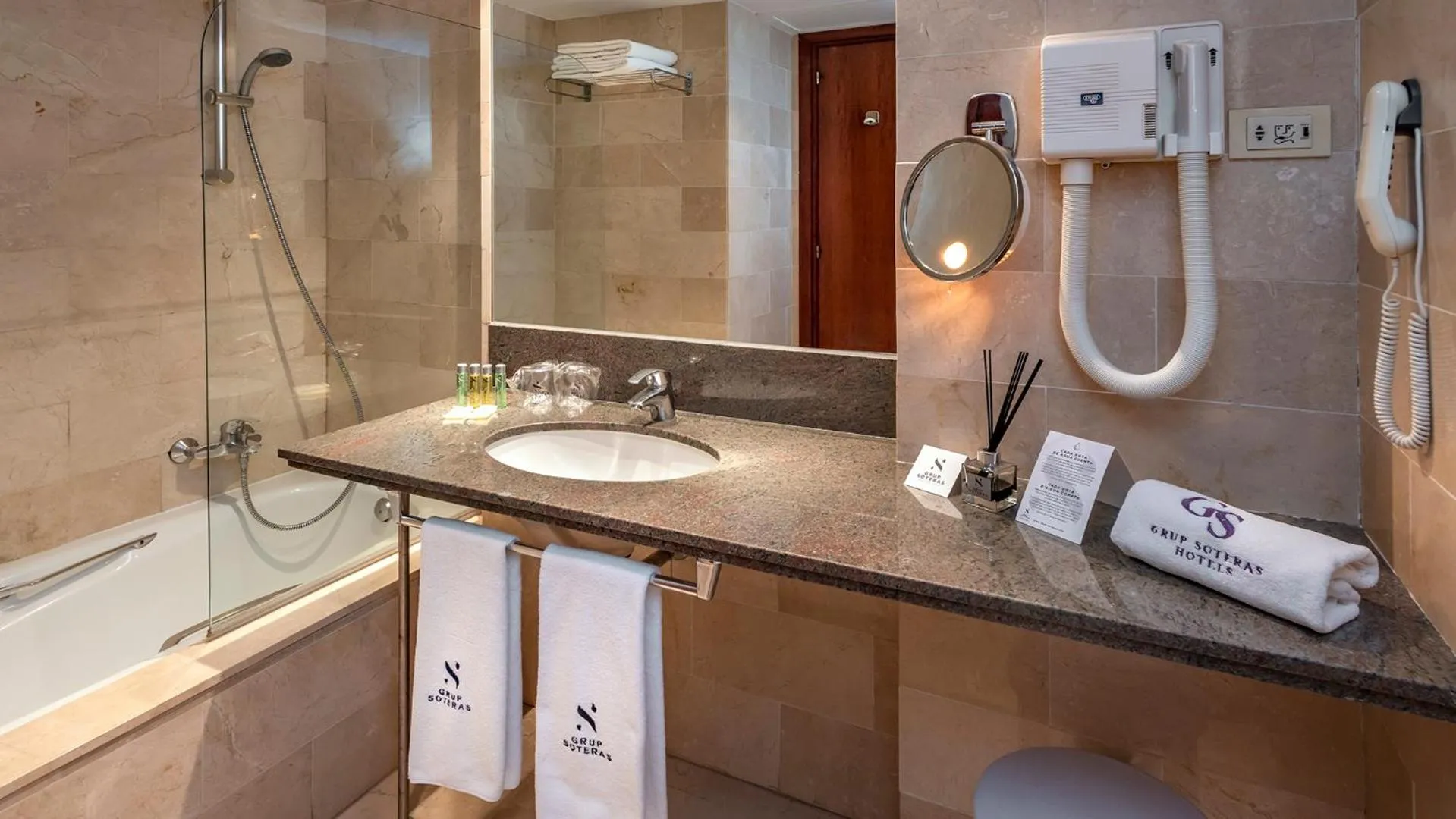 Bathroom in Gran Hotel Rey Don Jaime