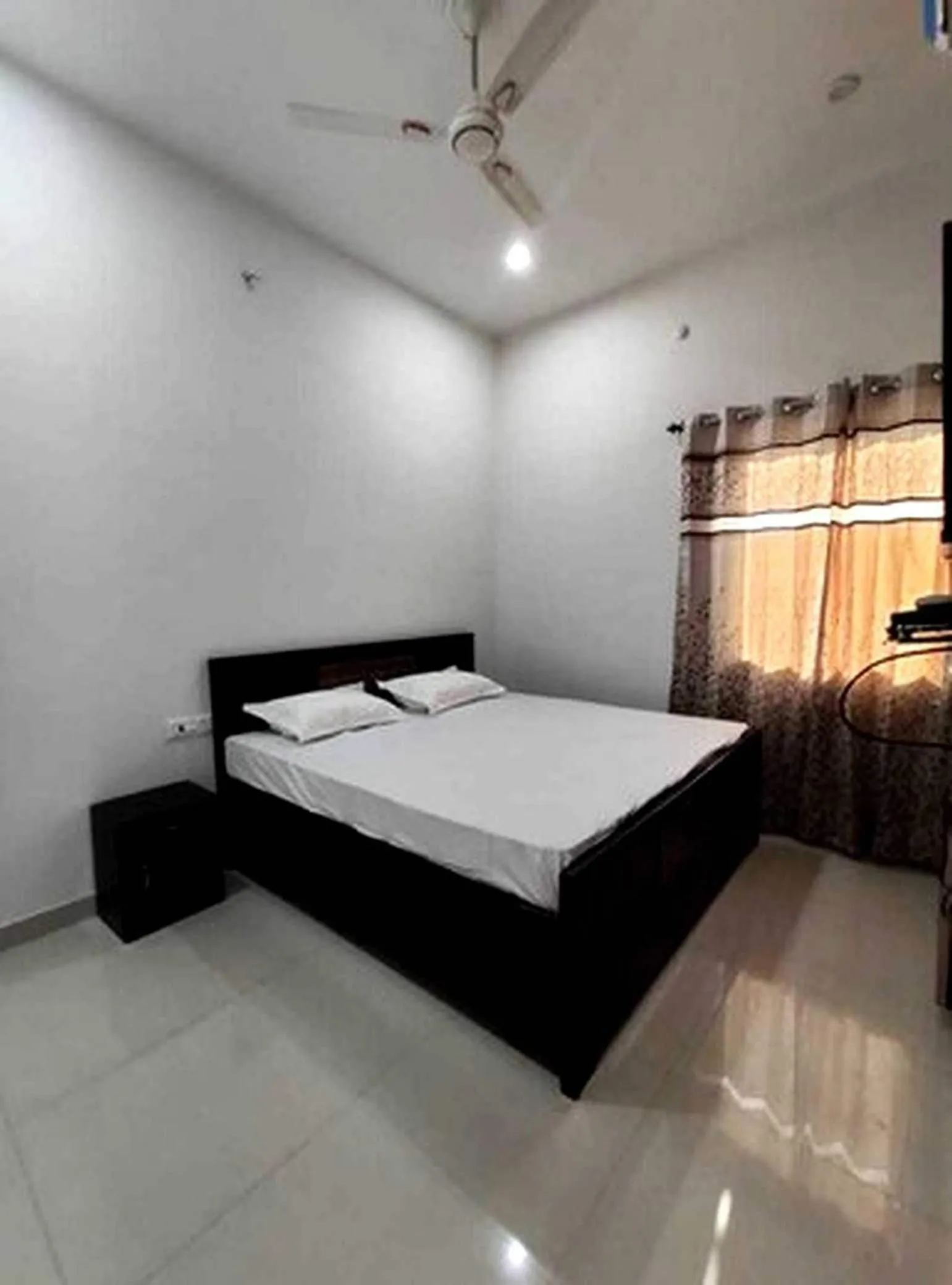 Bedroom in Hotel O S.K.GOLD