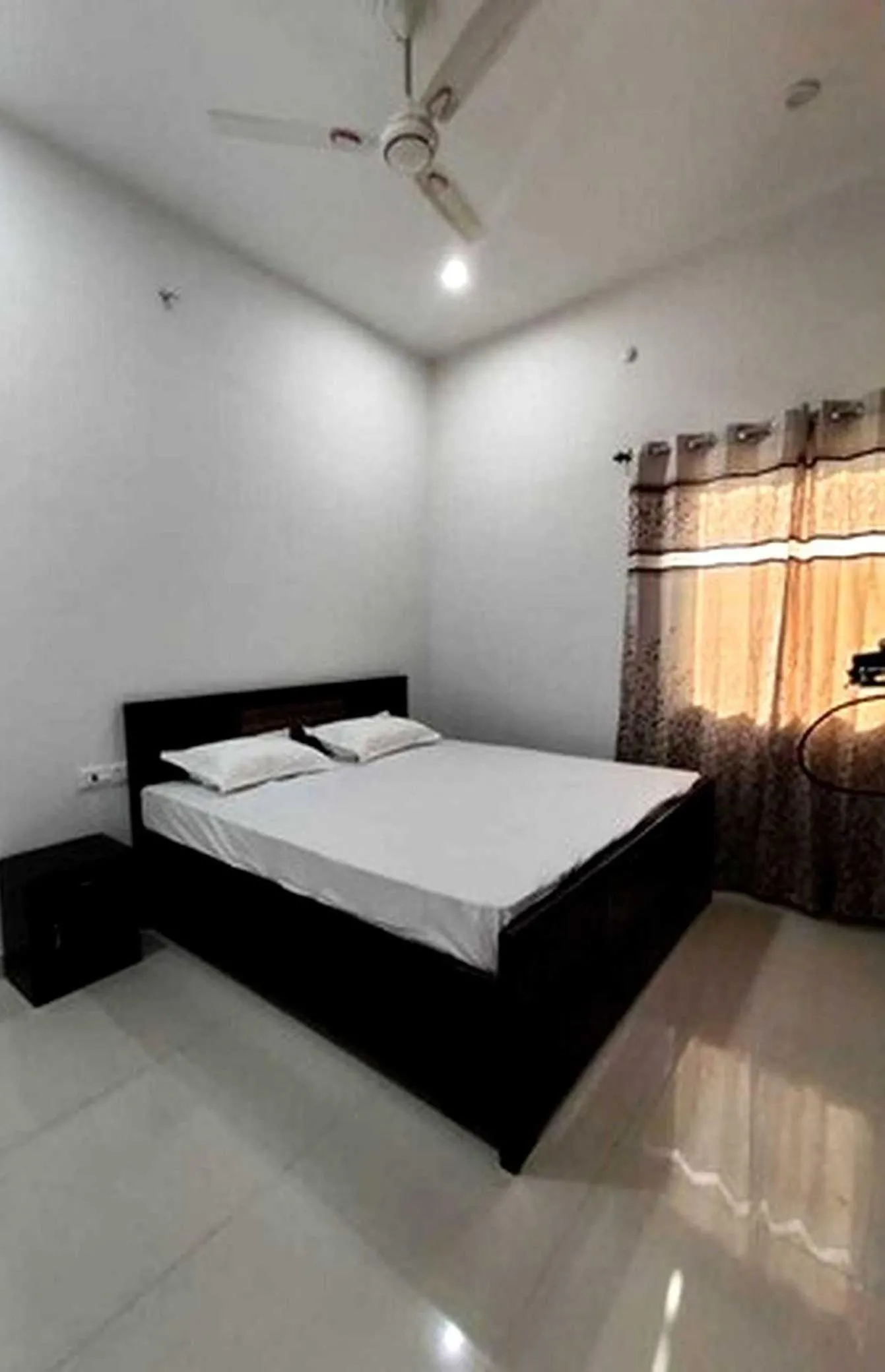 Bedroom in Hotel O S.K.GOLD