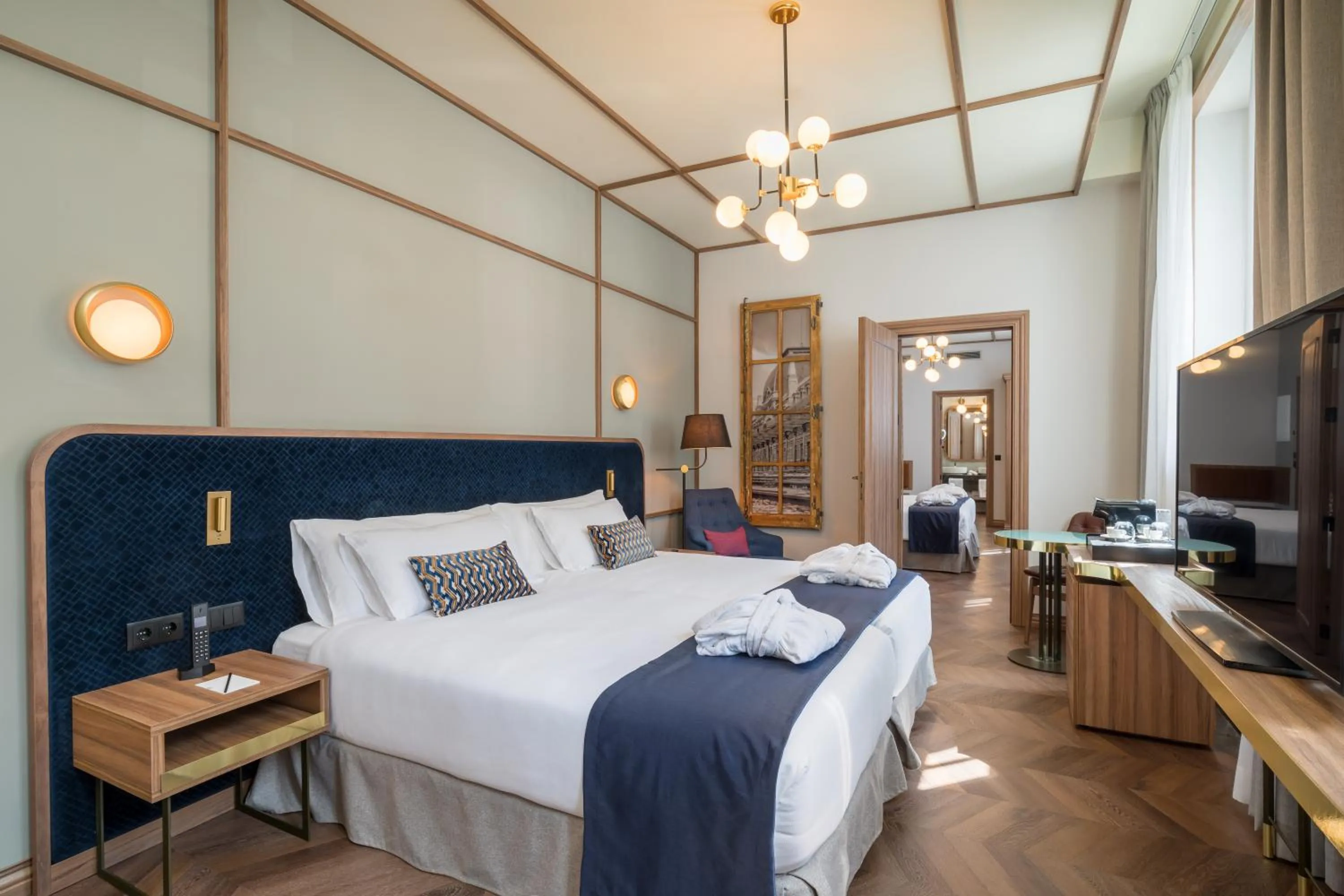 Photo of the whole room, Bed in Canfranc Estación, a Royal Hideaway Hotel - Gran Lujo