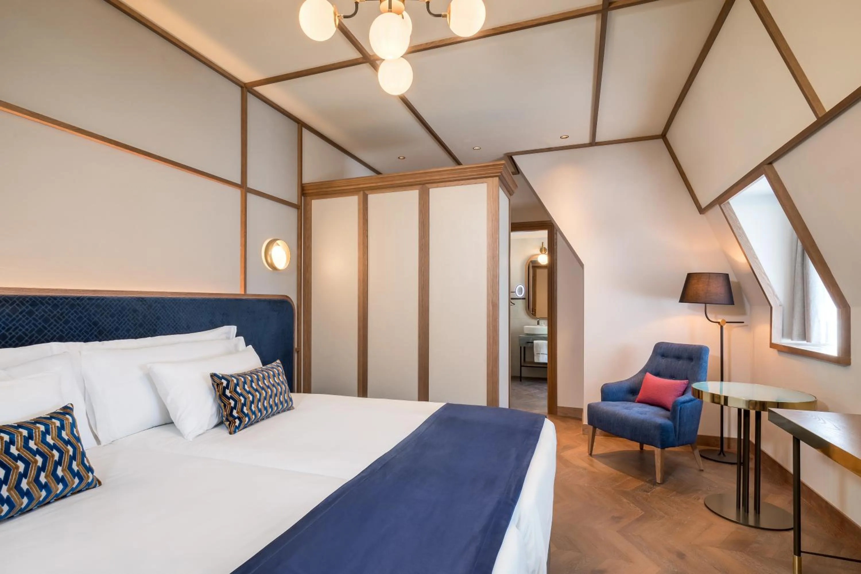 Photo of the whole room, Bed in Canfranc Estación, a Royal Hideaway Hotel - Gran Lujo