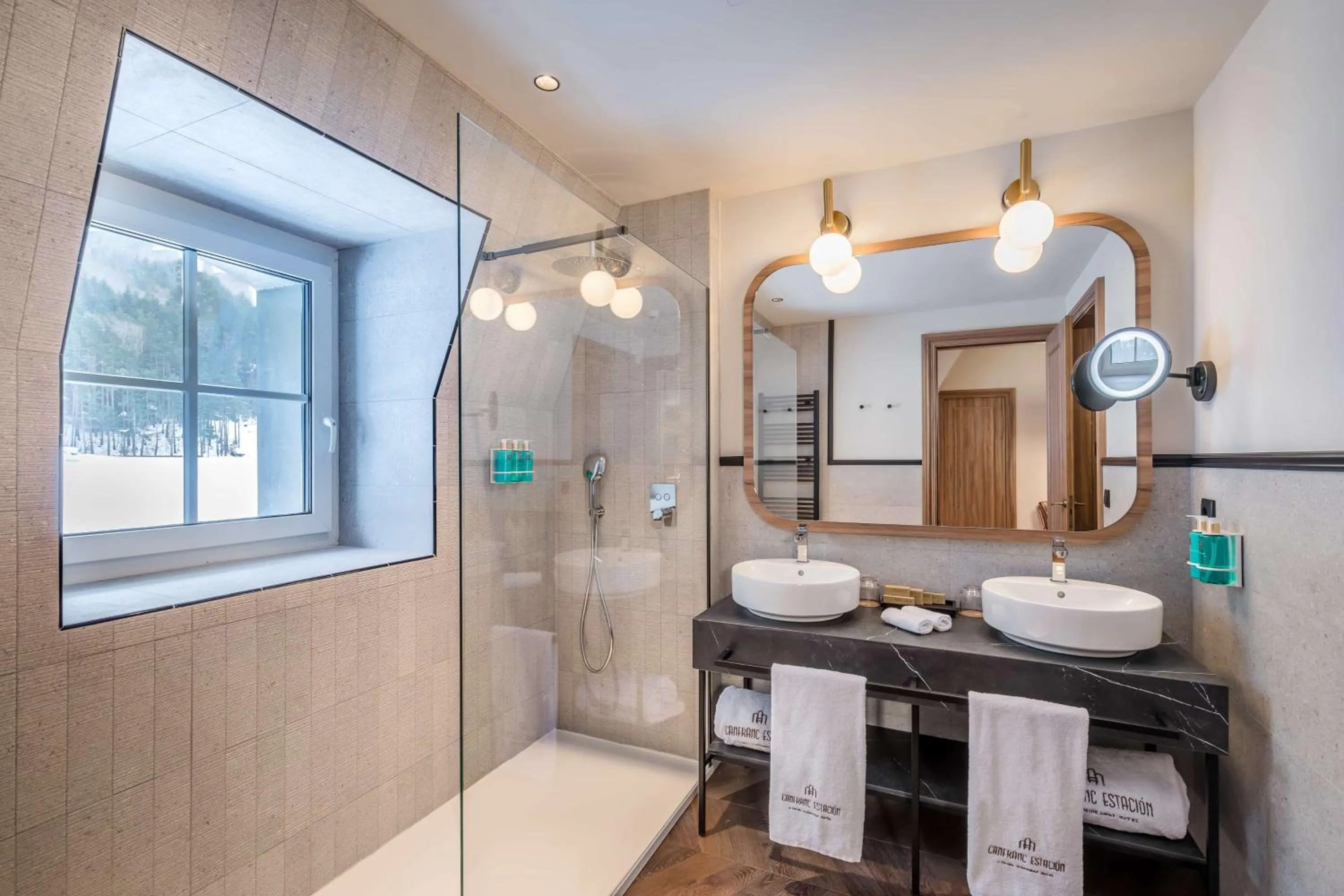 Bathroom in Canfranc Estación, a Royal Hideaway Hotel - Gran Lujo