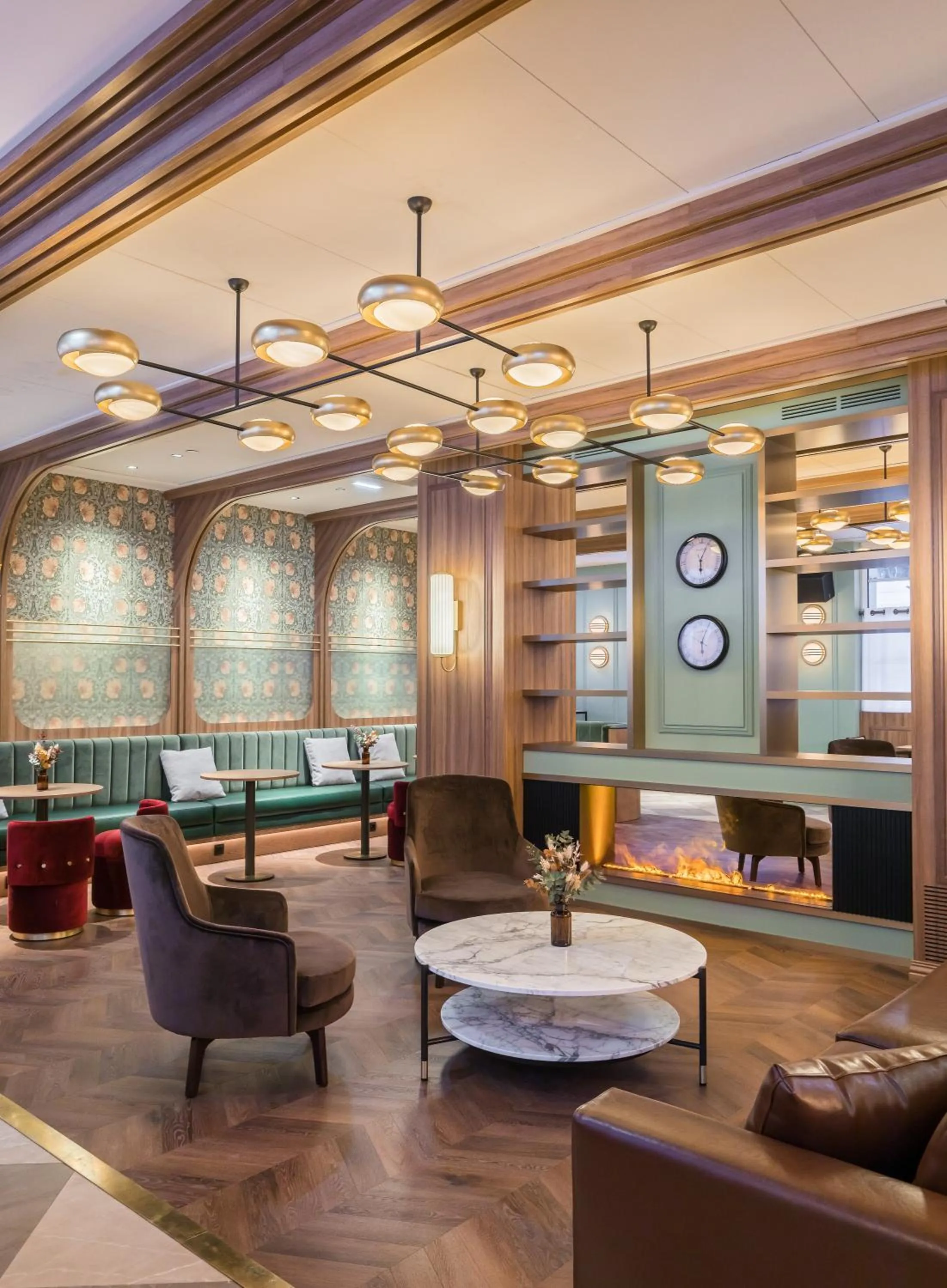 Lounge or bar in Canfranc Estación, a Royal Hideaway Hotel - Gran Lujo