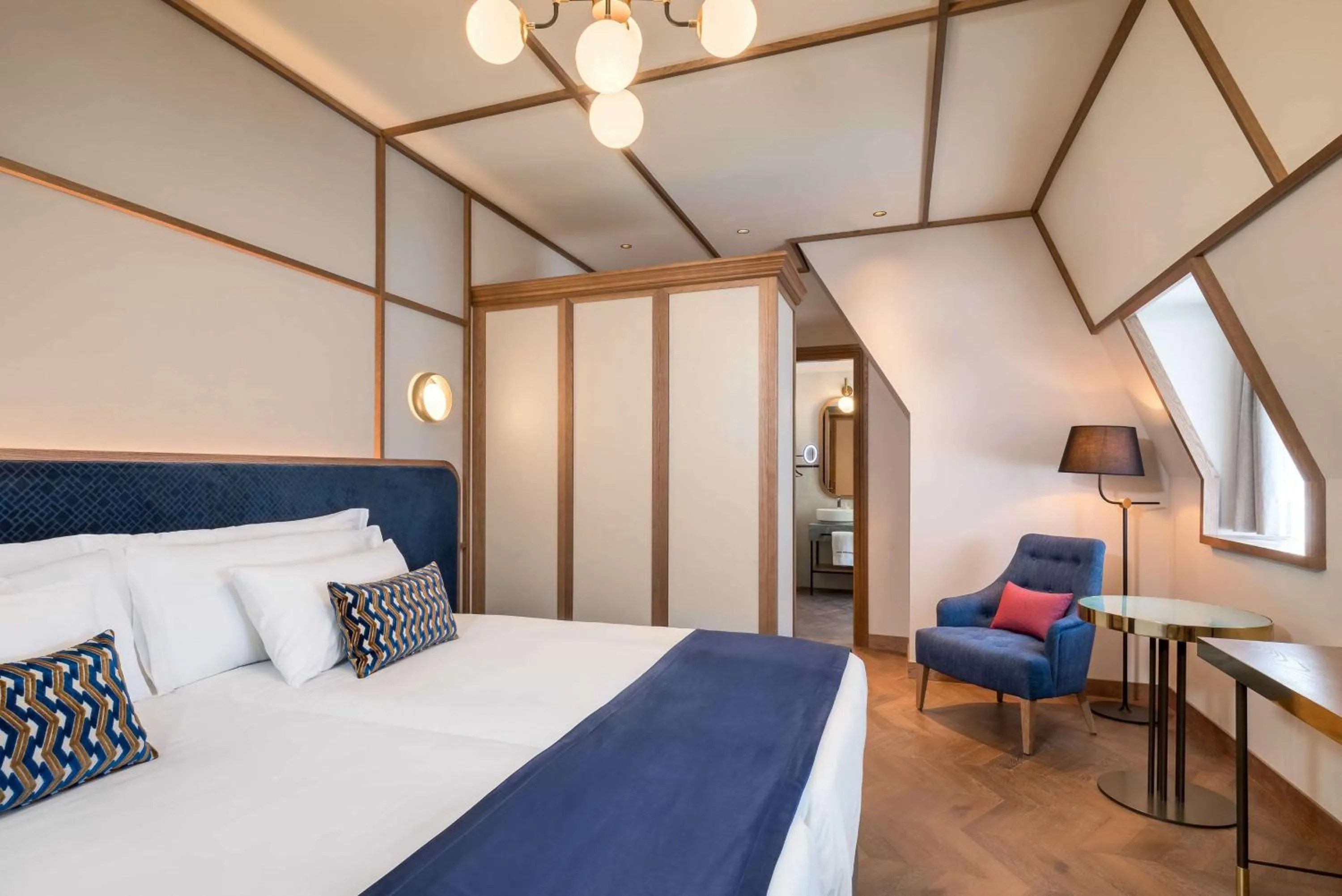 Bedroom, Bed in Canfranc Estación, a Royal Hideaway Hotel - Gran Lujo