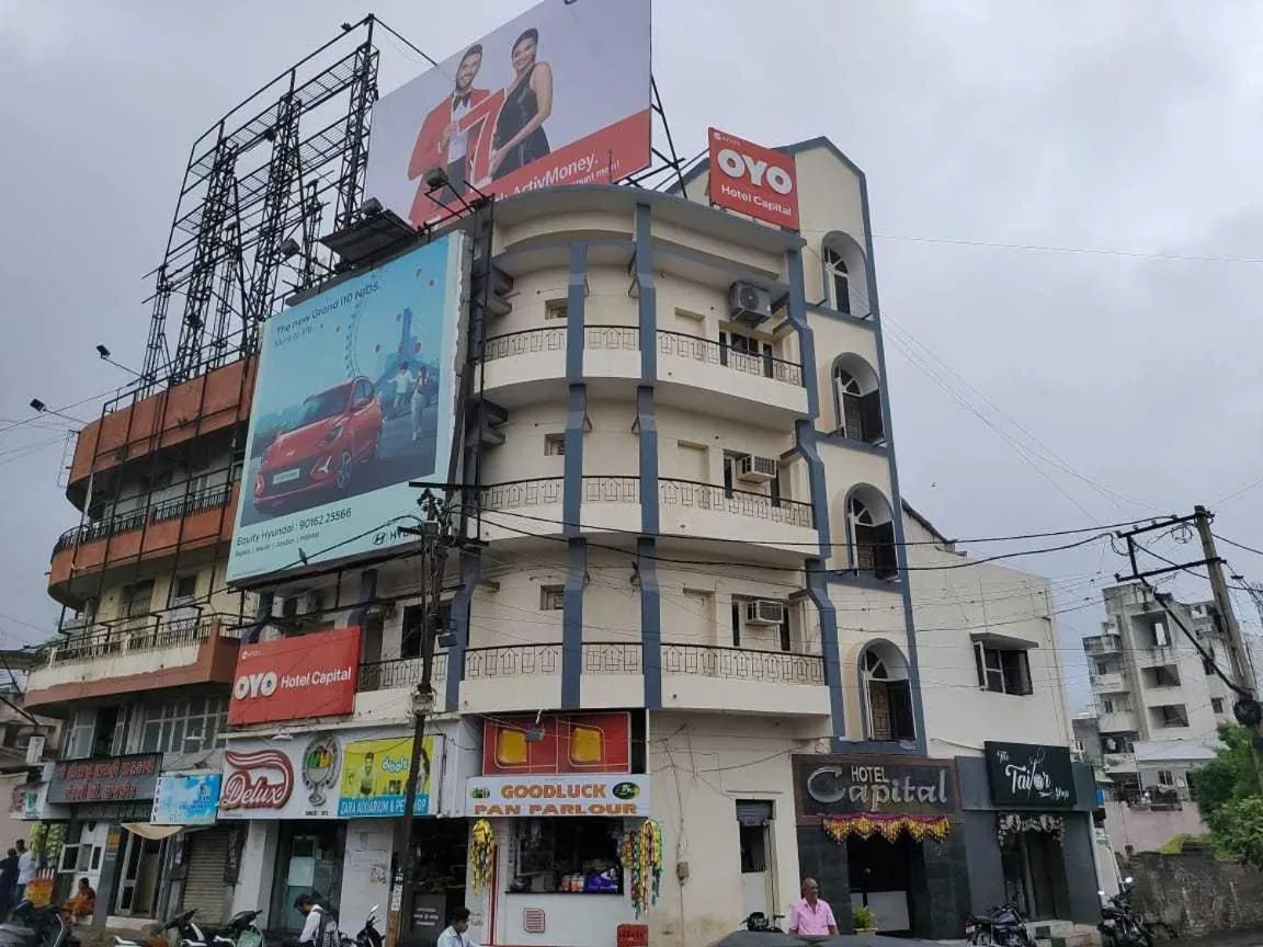 Facade/entrance in Hotel O Capital