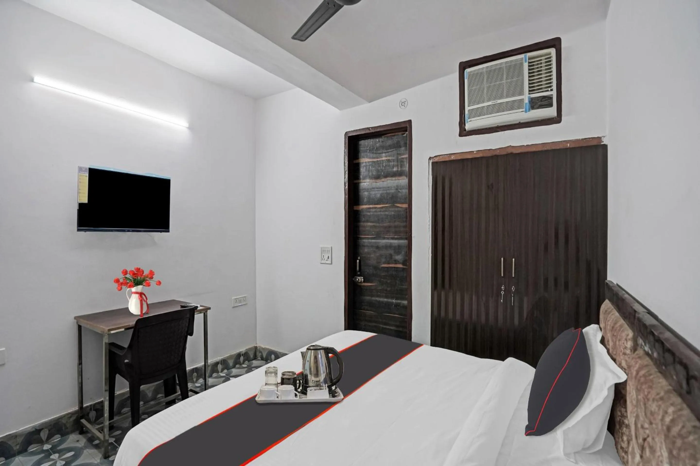Bedroom in Hotel O SK Residency Rohini