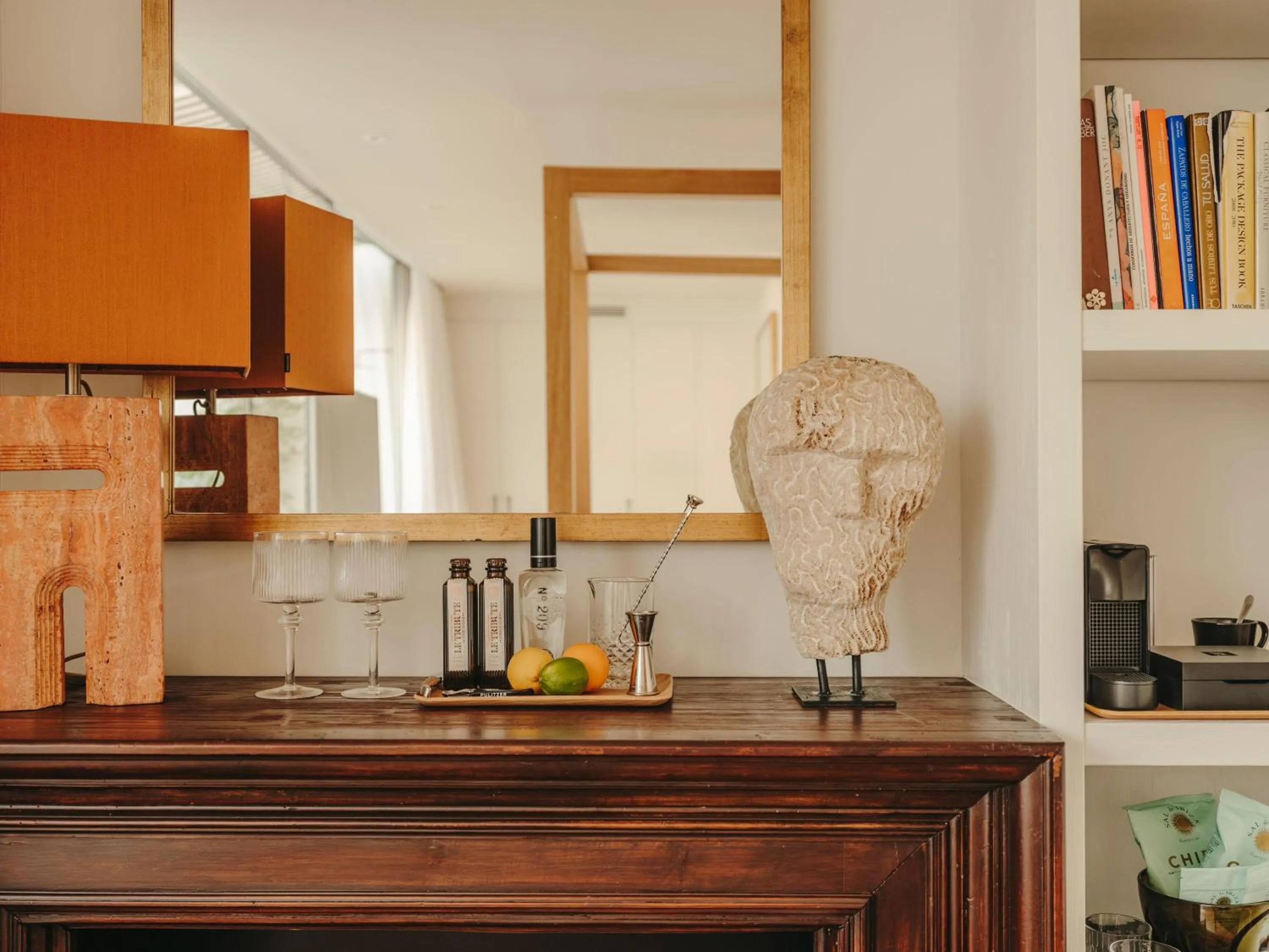 Photo of the whole room in Hotel Pulitzer Barcelona