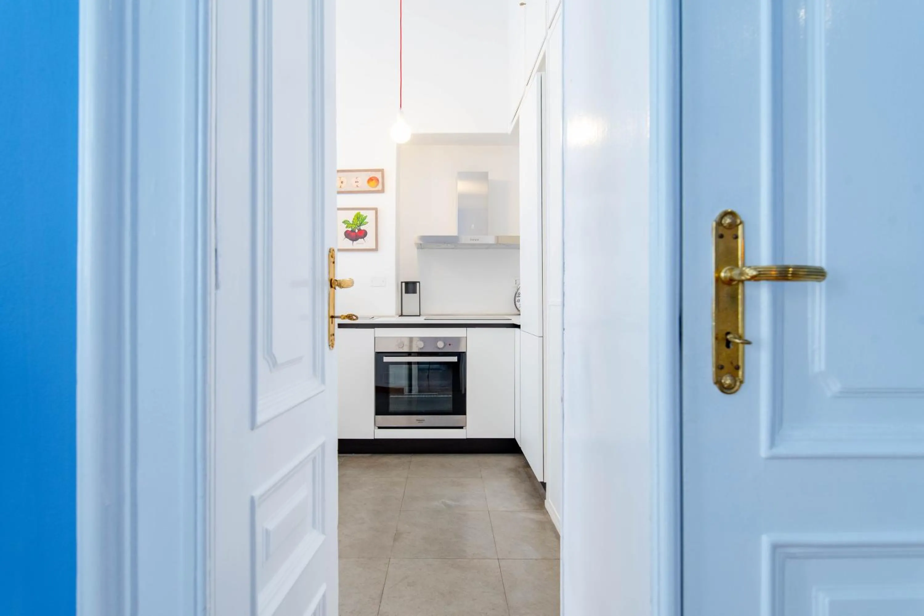 pet friendly in The Queen, AC, Parking by HAPPYHOSTORINO