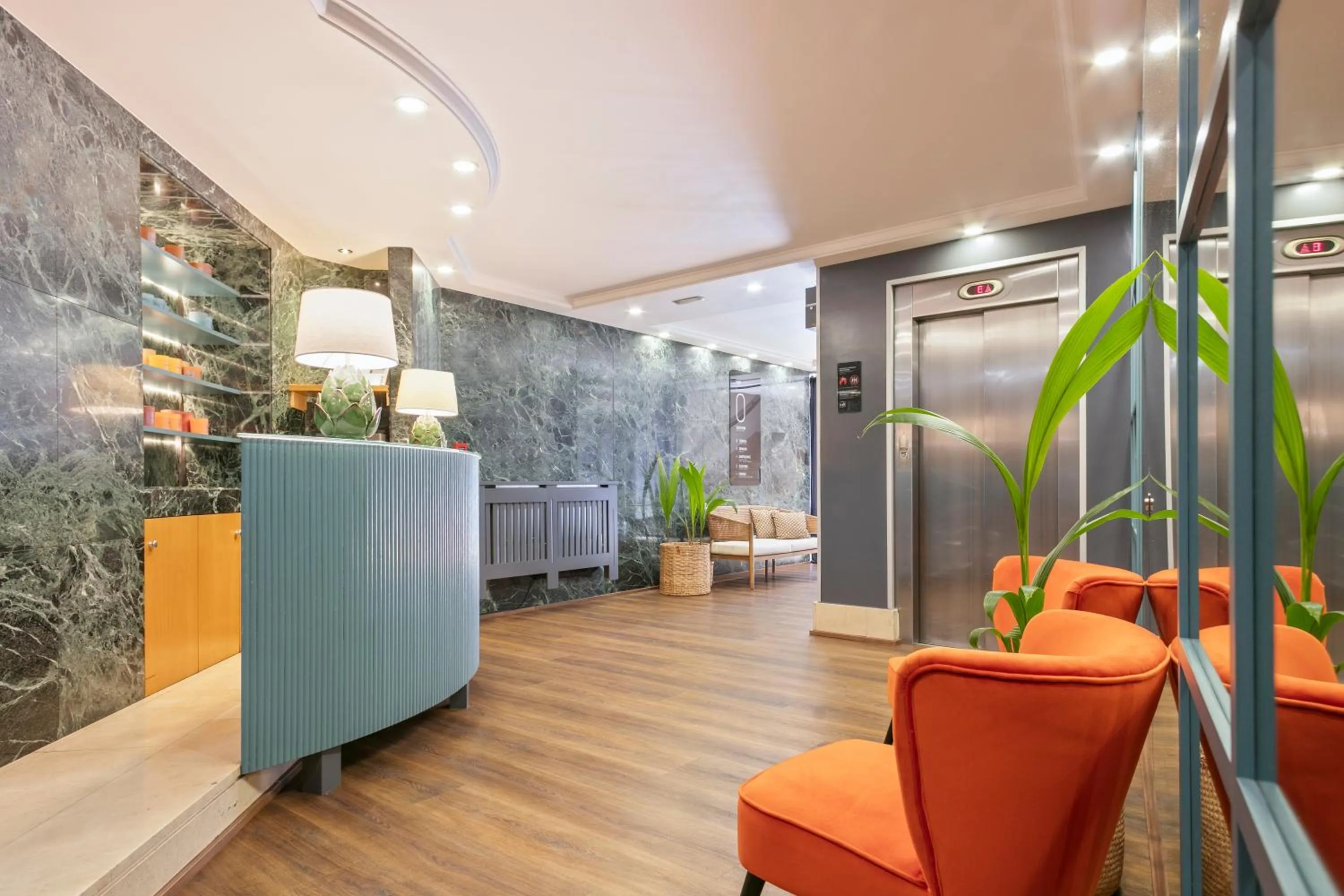 Lobby or reception in Hotel Acta Azul Barcelona