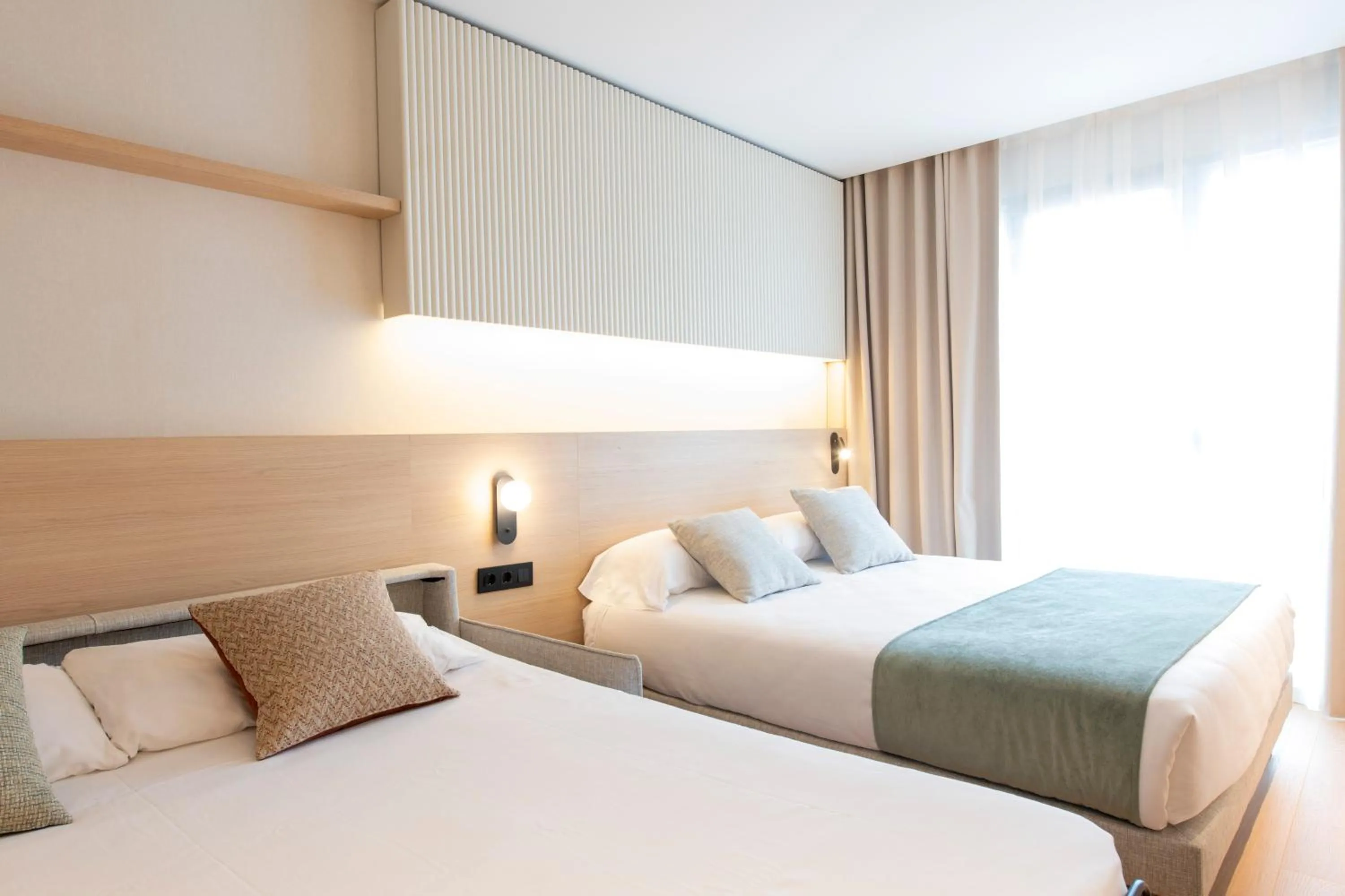 Photo of the whole room, Bed in Aparthotel Atenea Calabria