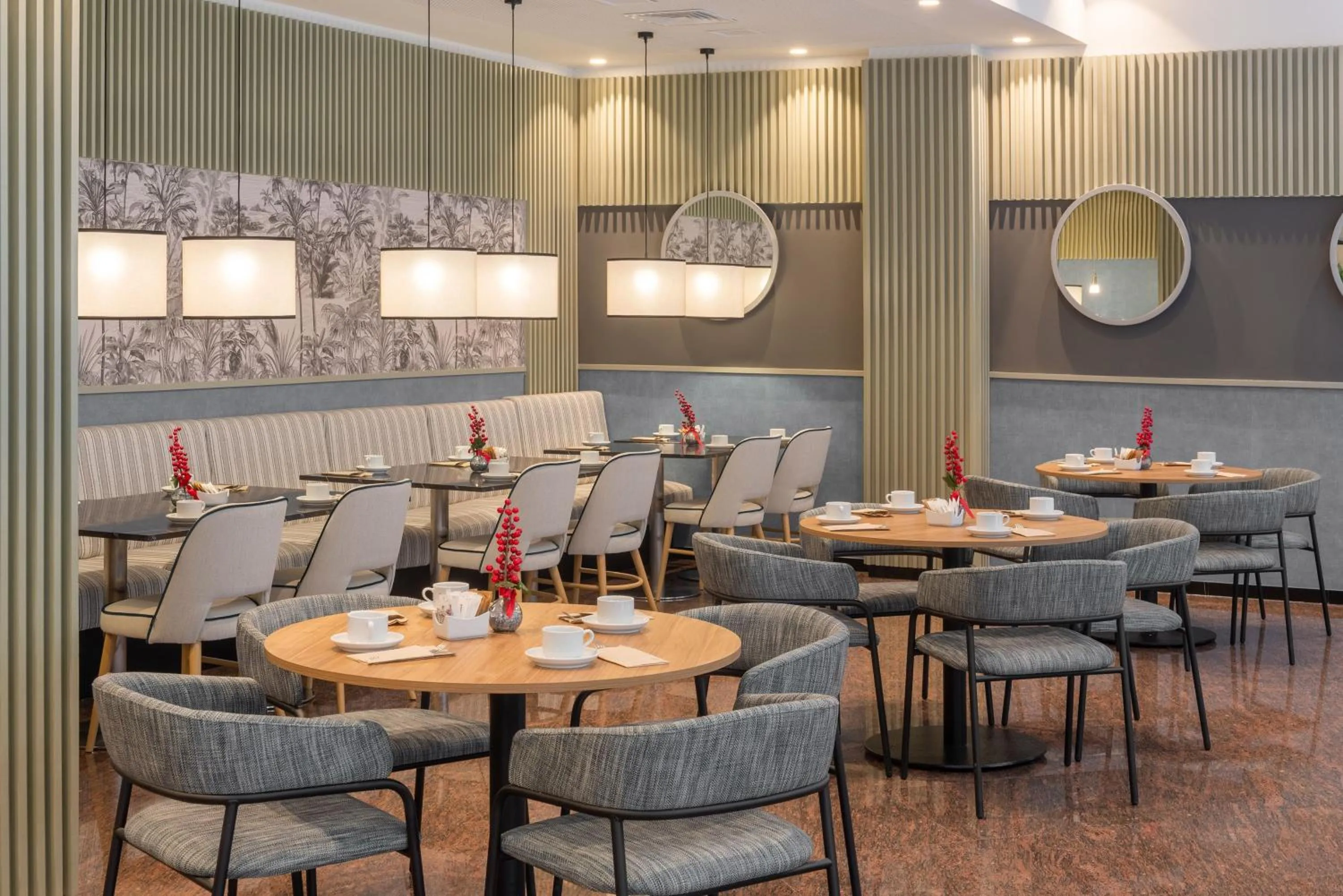 Property building in Hotel Elche Centro Affiliated by Meliá