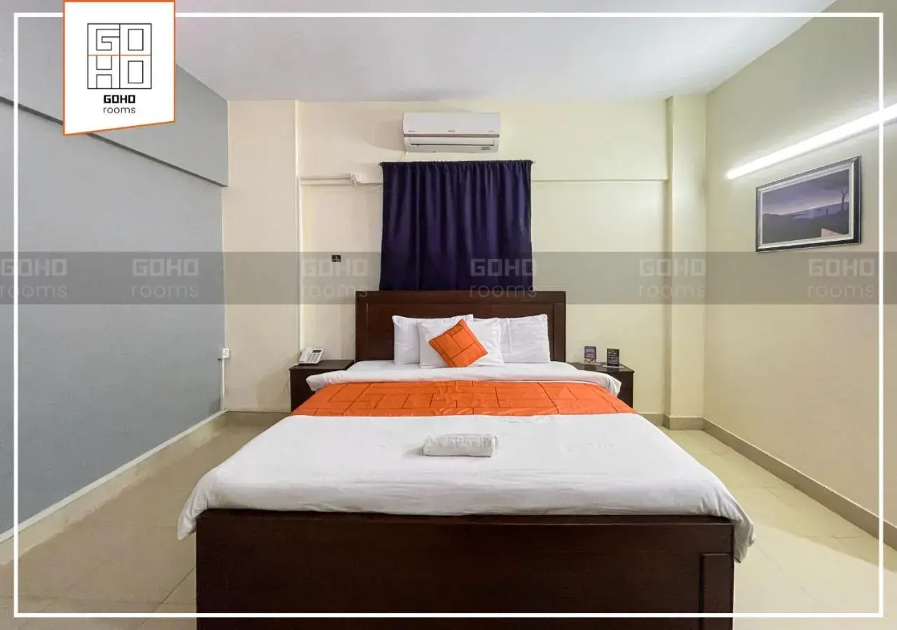 Large Double Room in GOHO Rooms 10th Commercial Large Double Room in GOHO Rooms 10th Commercial