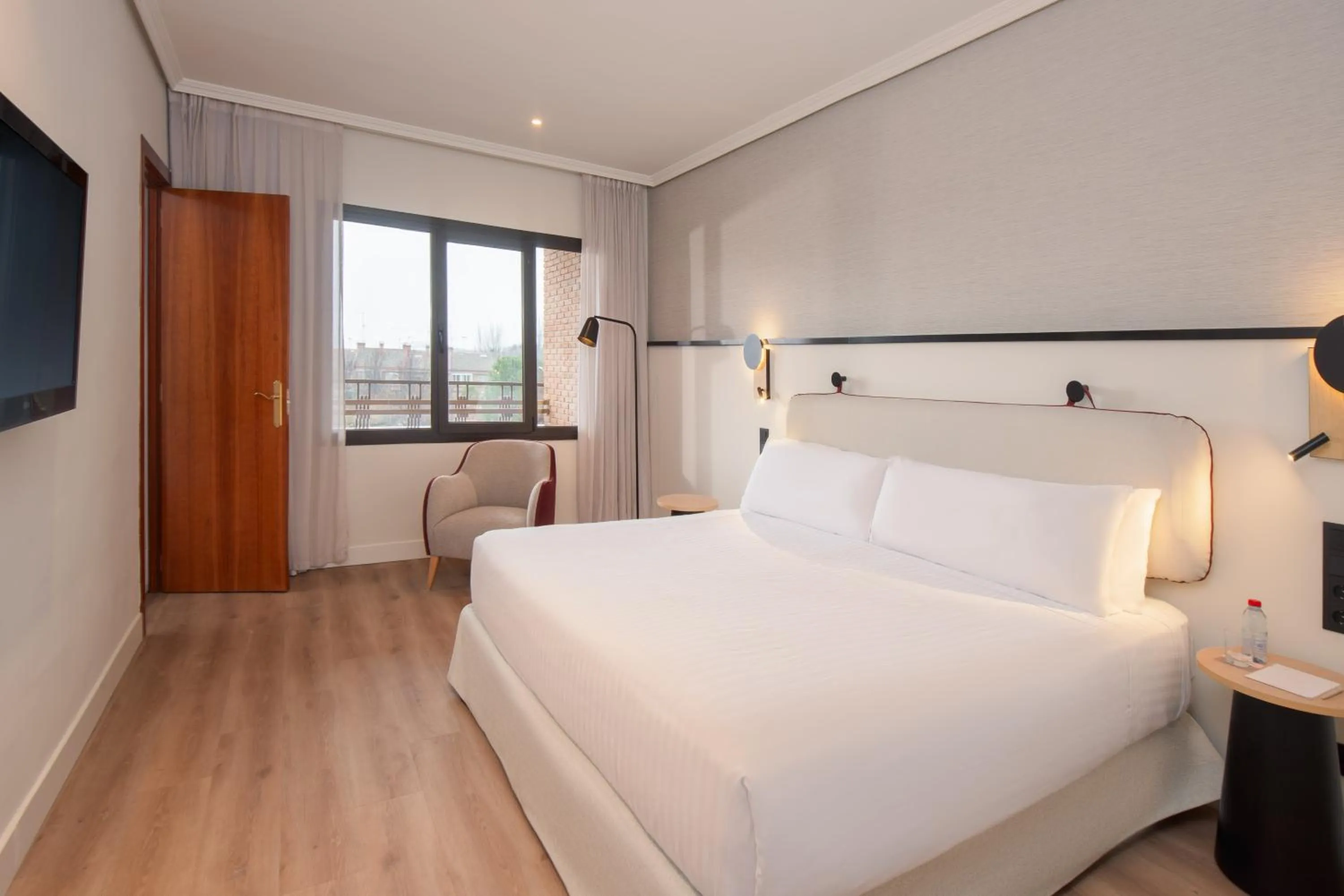 Bed in Hotel Madrid Alameda Aeropuerto, Affiliated by Meliá