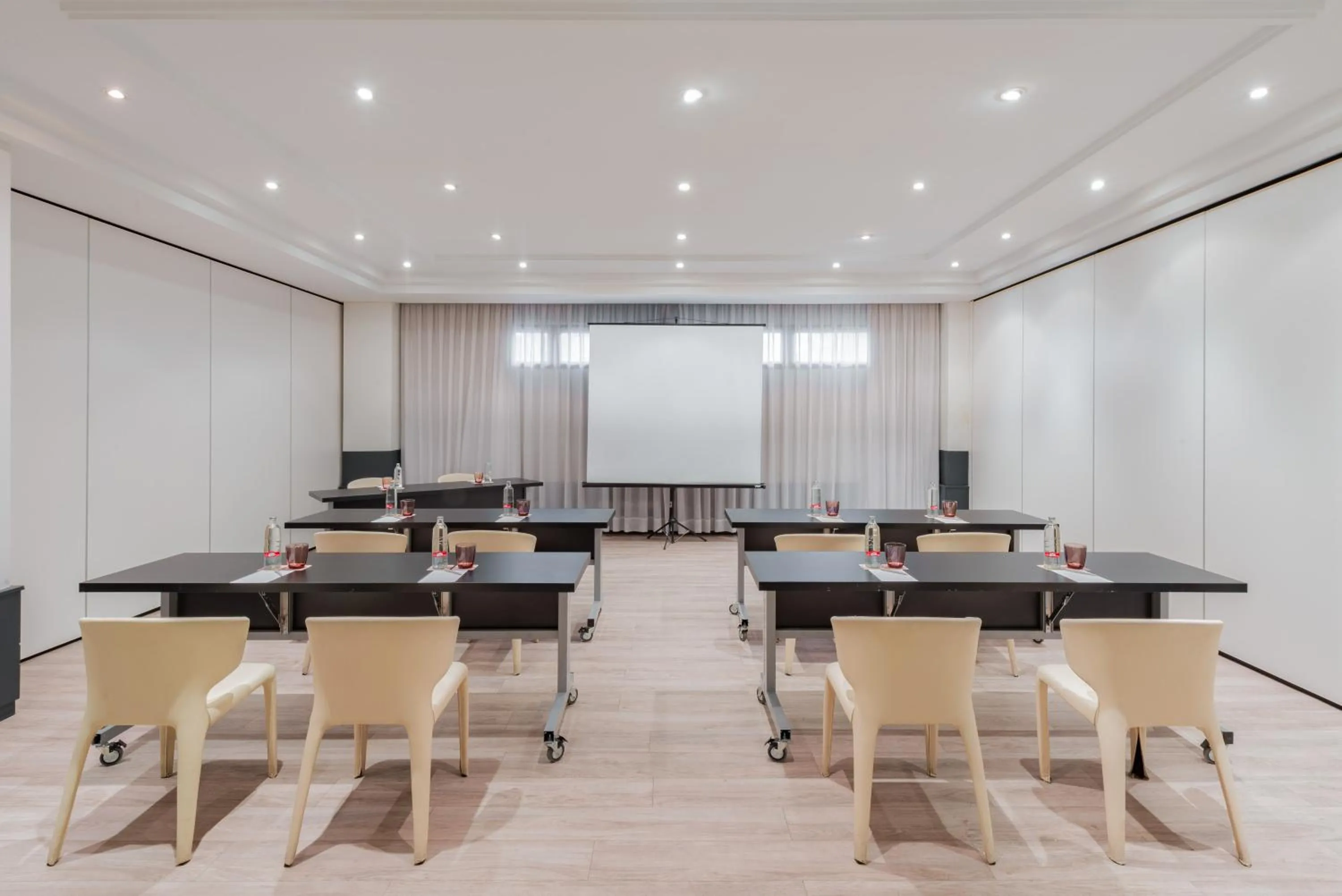 Meeting/conference room in Hotel Madrid Alameda Aeropuerto, Affiliated by Meliá