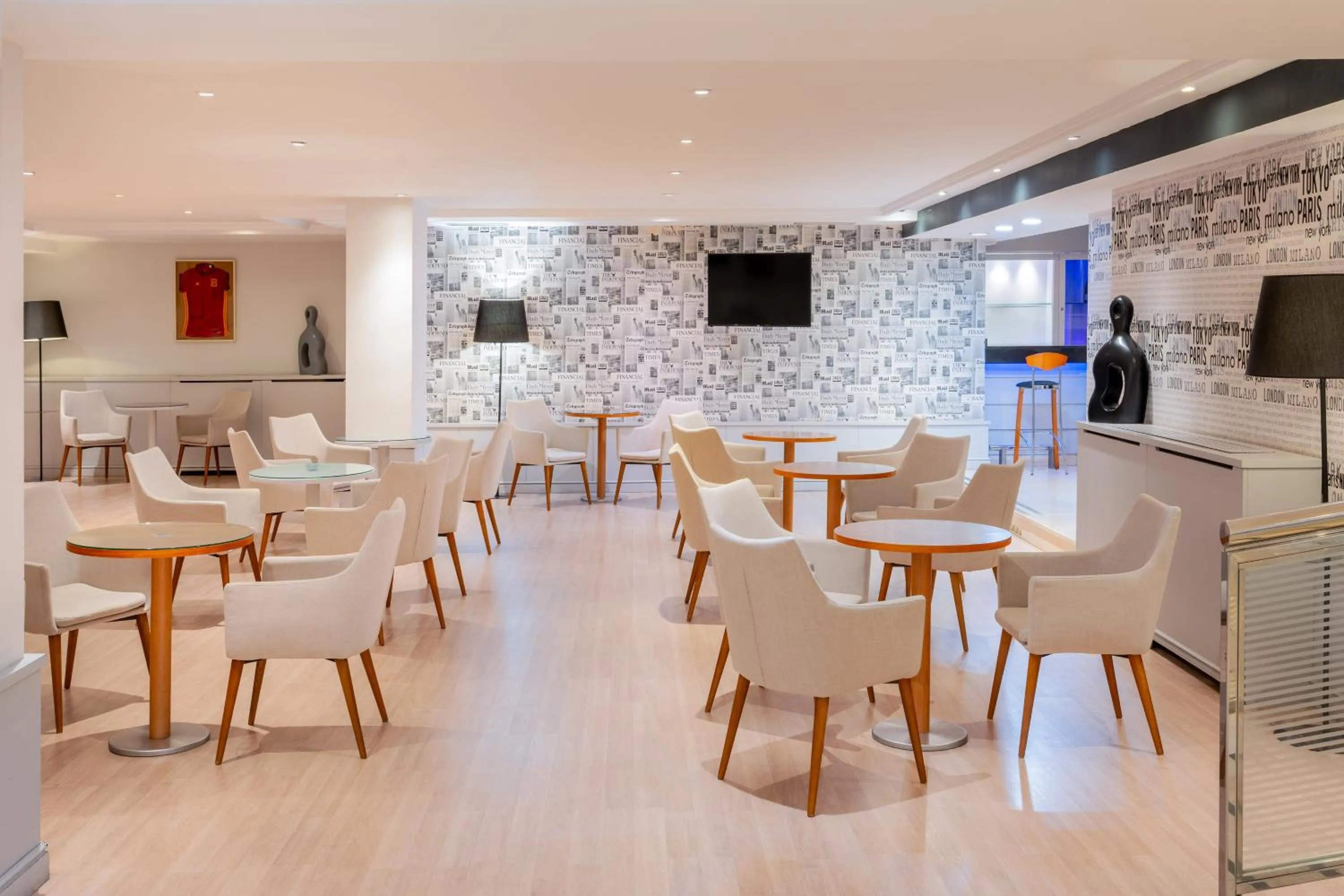 Restaurant/places to eat in Hotel Madrid Alameda Aeropuerto, Affiliated by Meliá