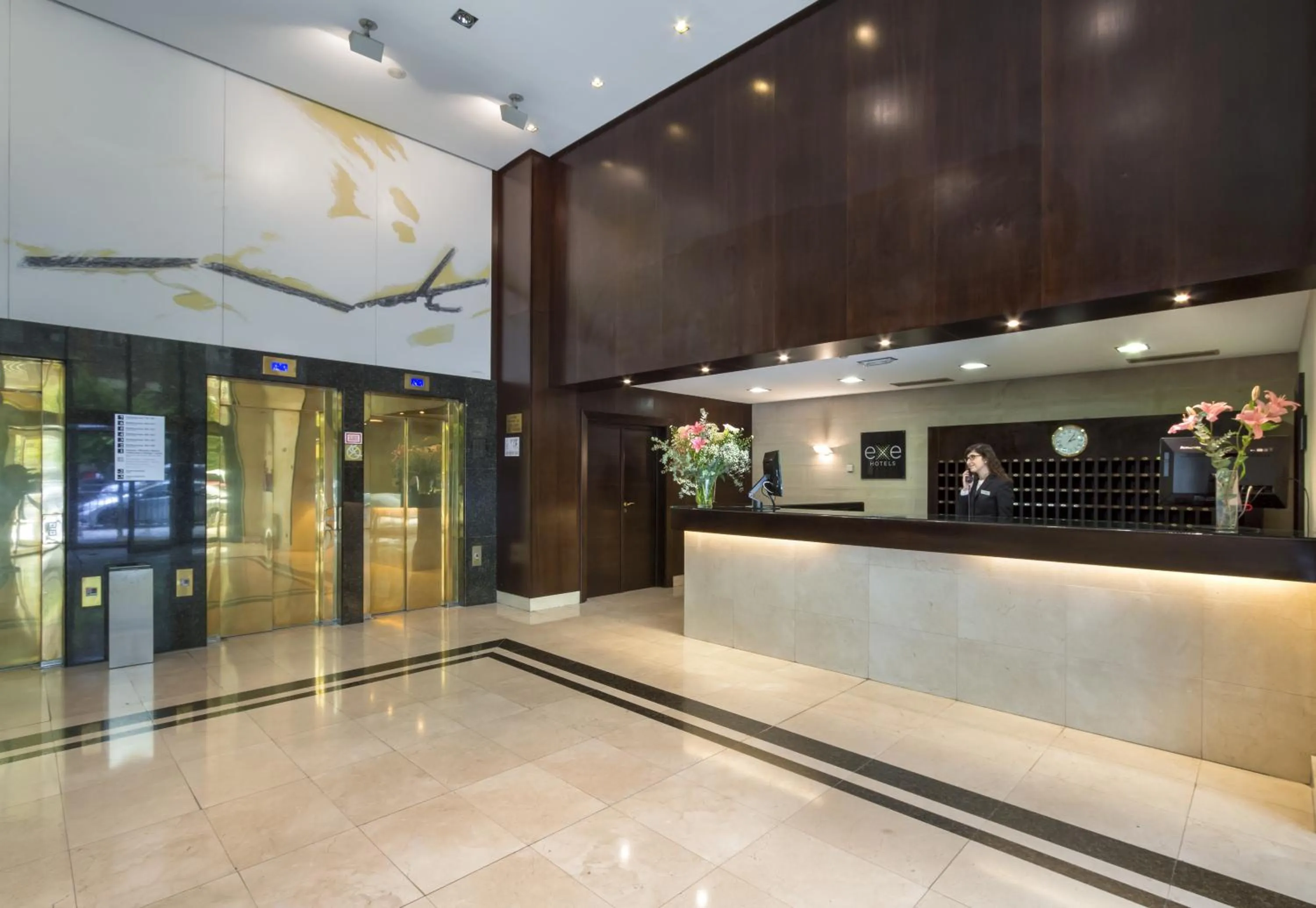 Lobby or reception in Exe Oviedo Centro