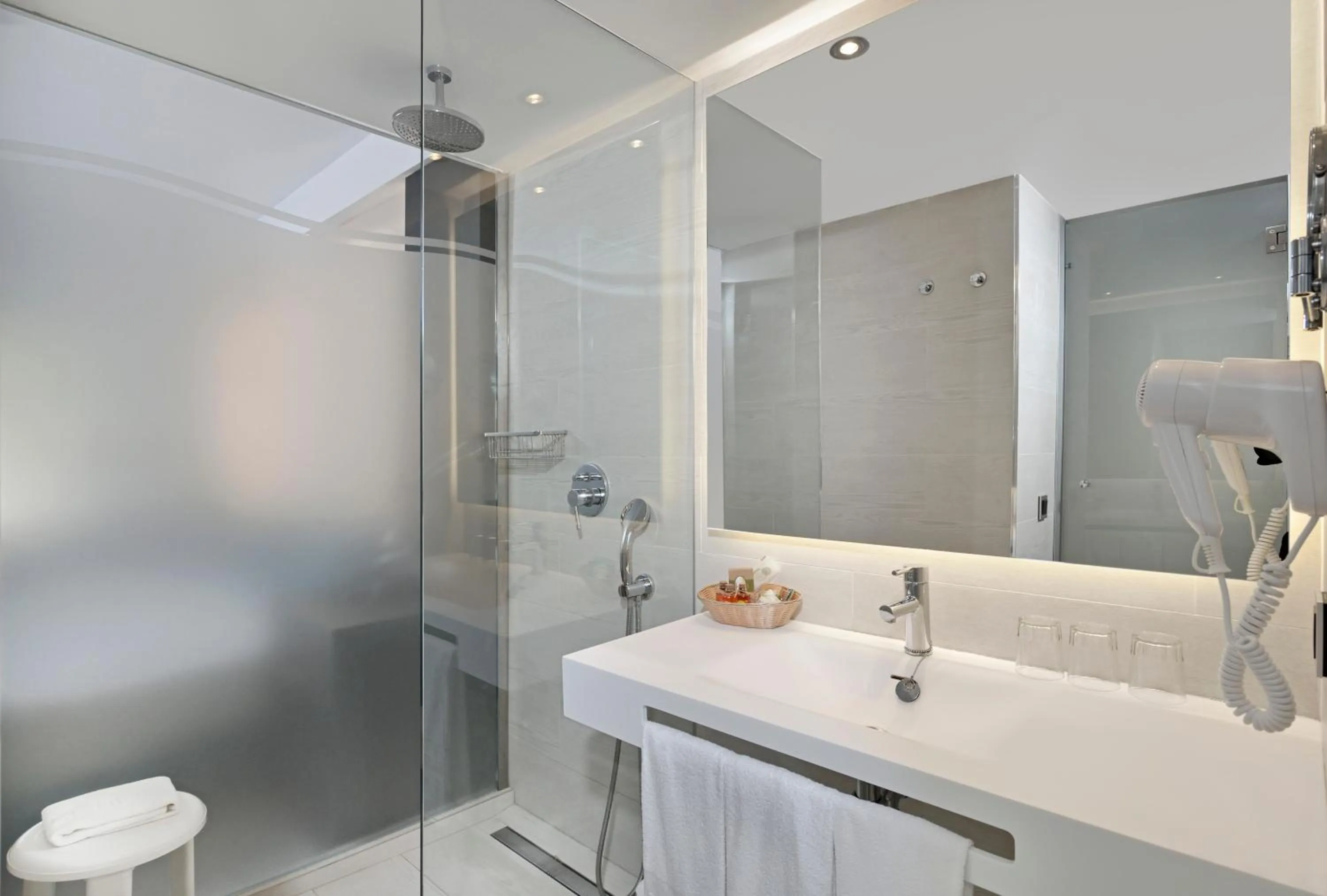 Shower in Hotel Hispania