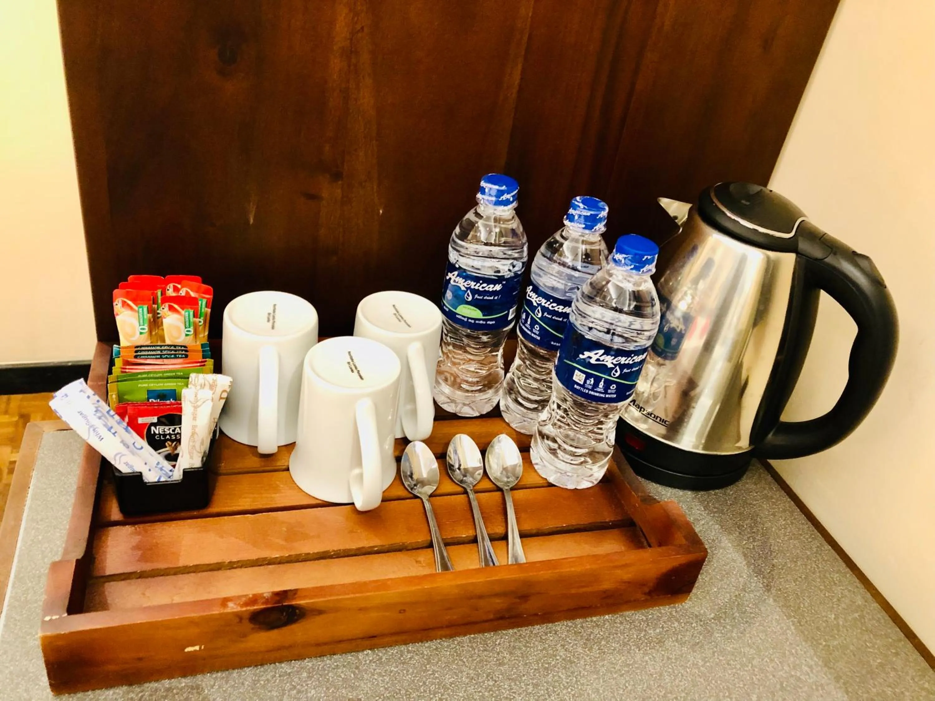 Coffee/tea facilities in Tropic Inn - Mount Lavinia