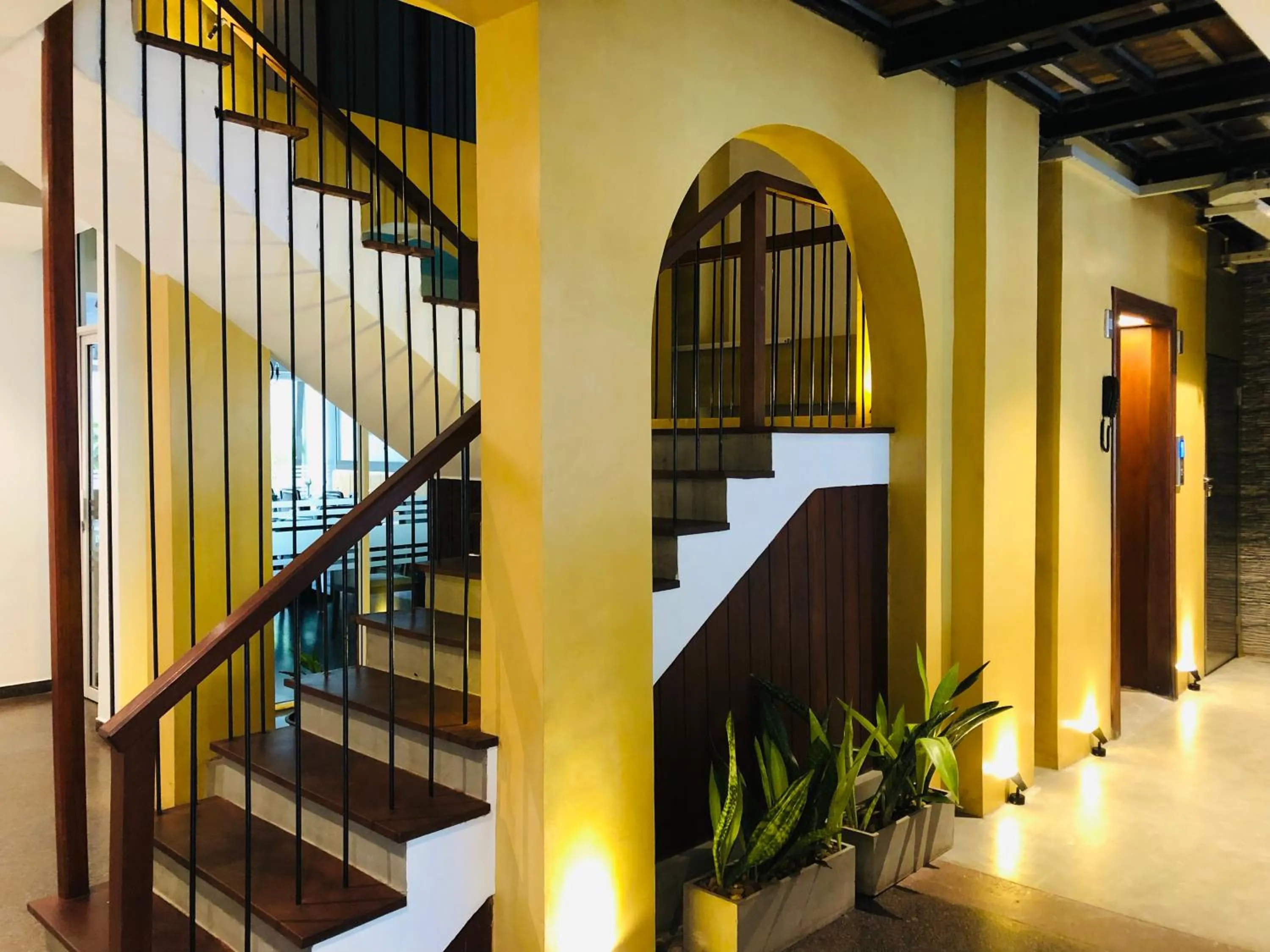 Property building in Tropic Inn - Mount Lavinia