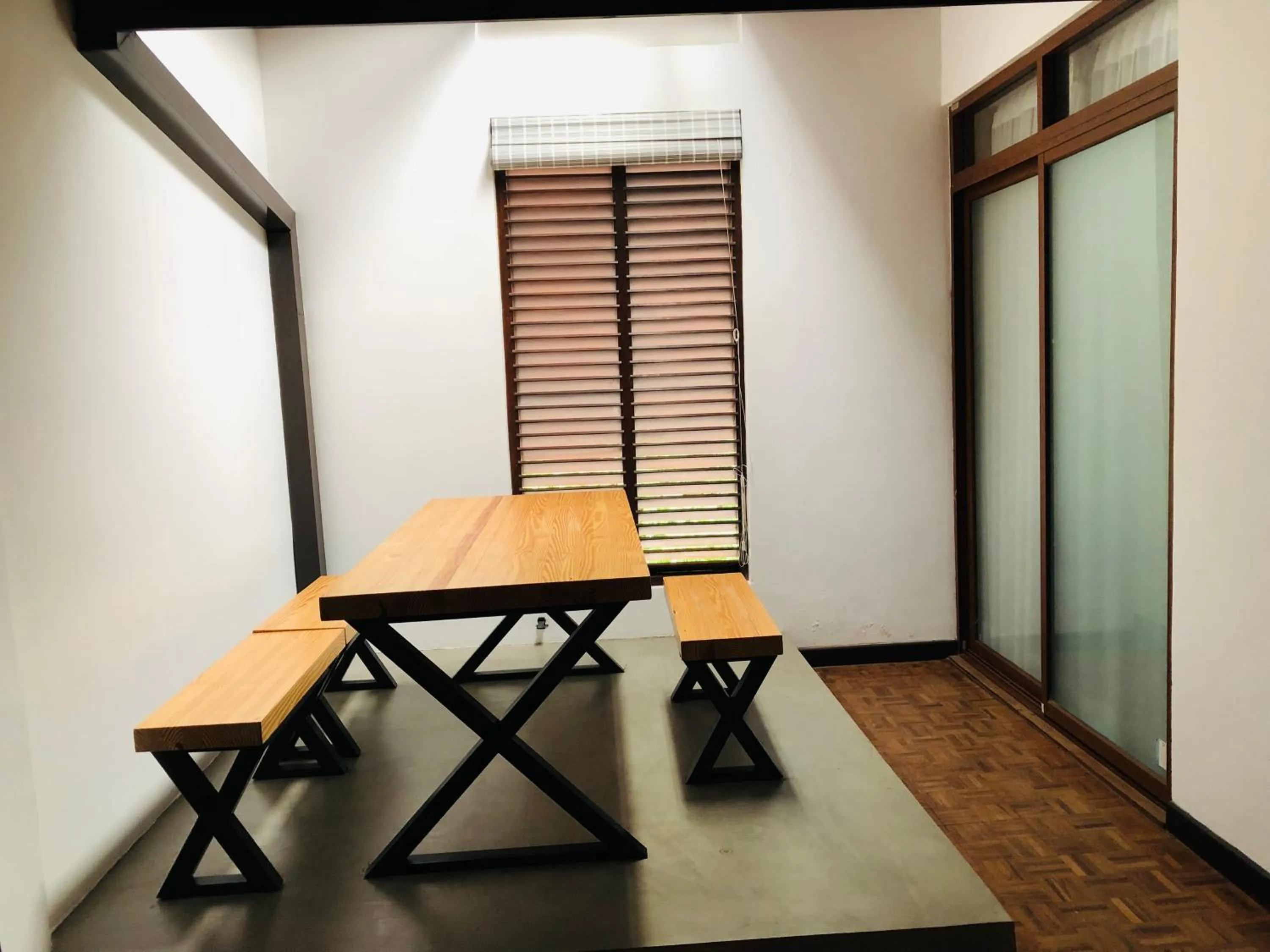 Seating area in Tropic Inn - Mount Lavinia