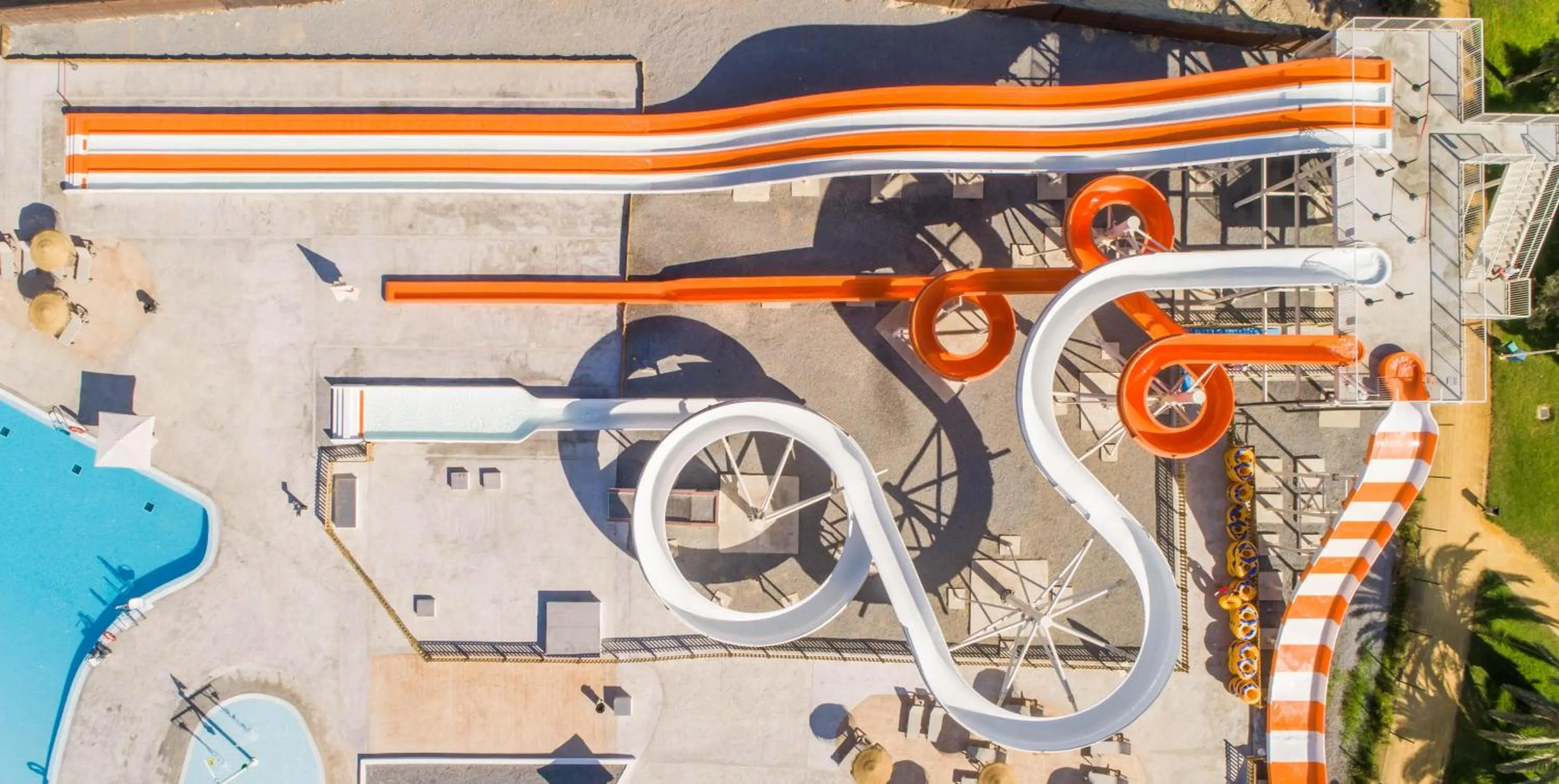 Swimming pool in ALEGRIA Costa Ballena Aquafun