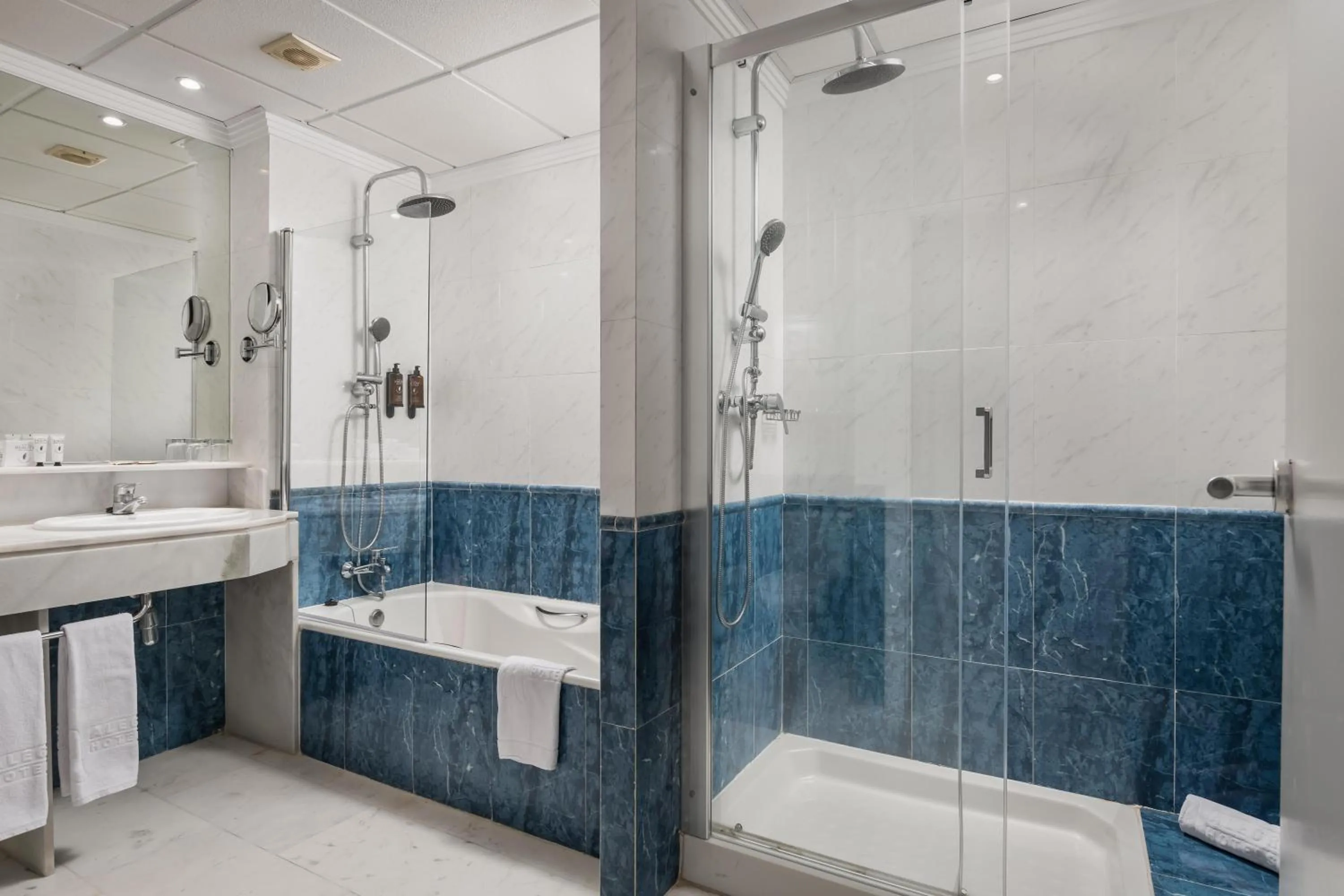 Bathroom in ALEGRIA Costa Ballena Aquafun