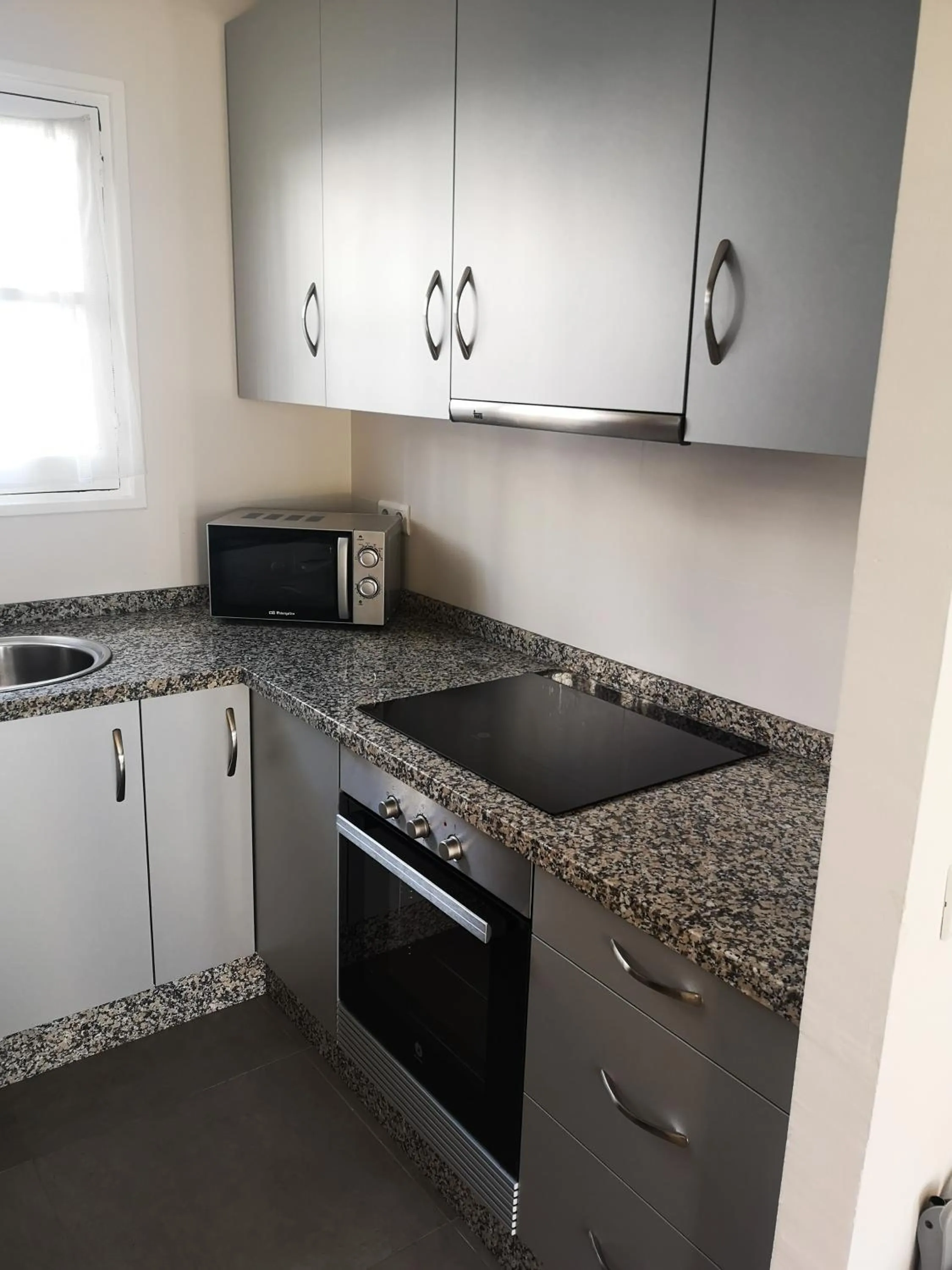 Kitchen or kitchenette in El Capistrano