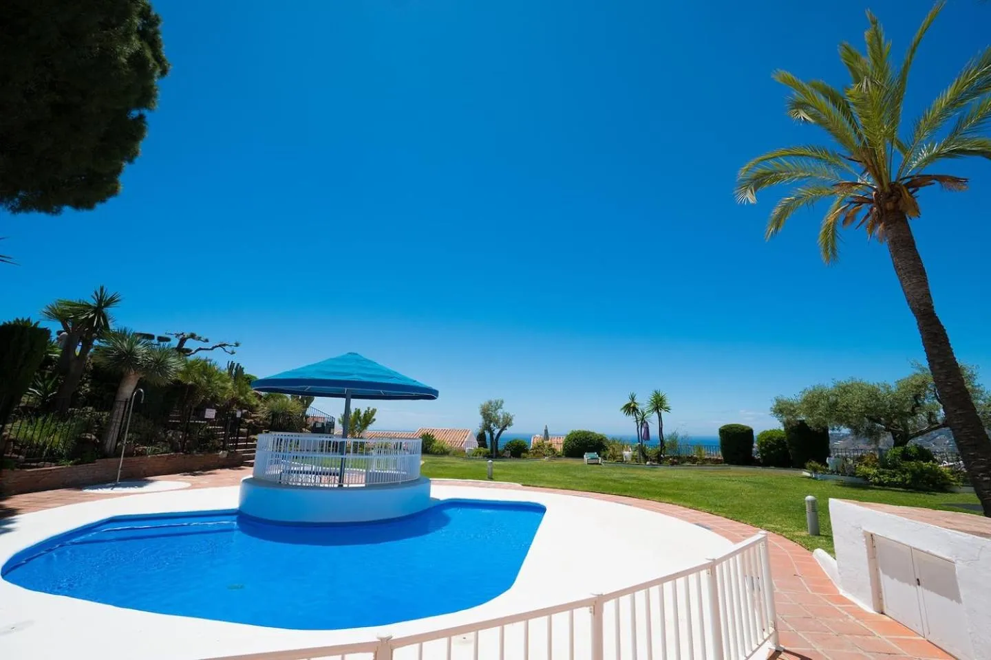 Swimming pool in El Capistrano