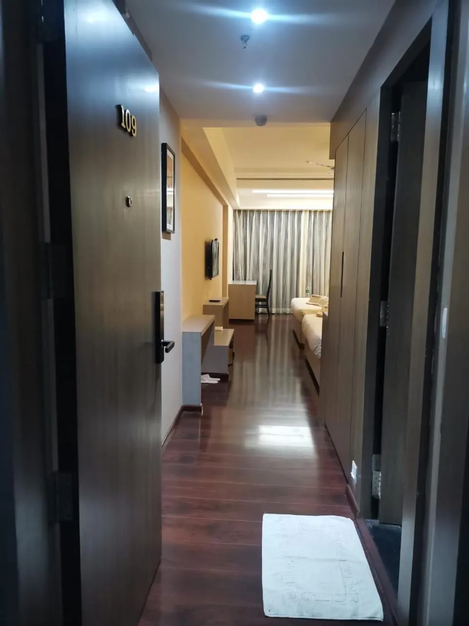 Photo of the whole room, Bed in Ratnapriya hotel and resort