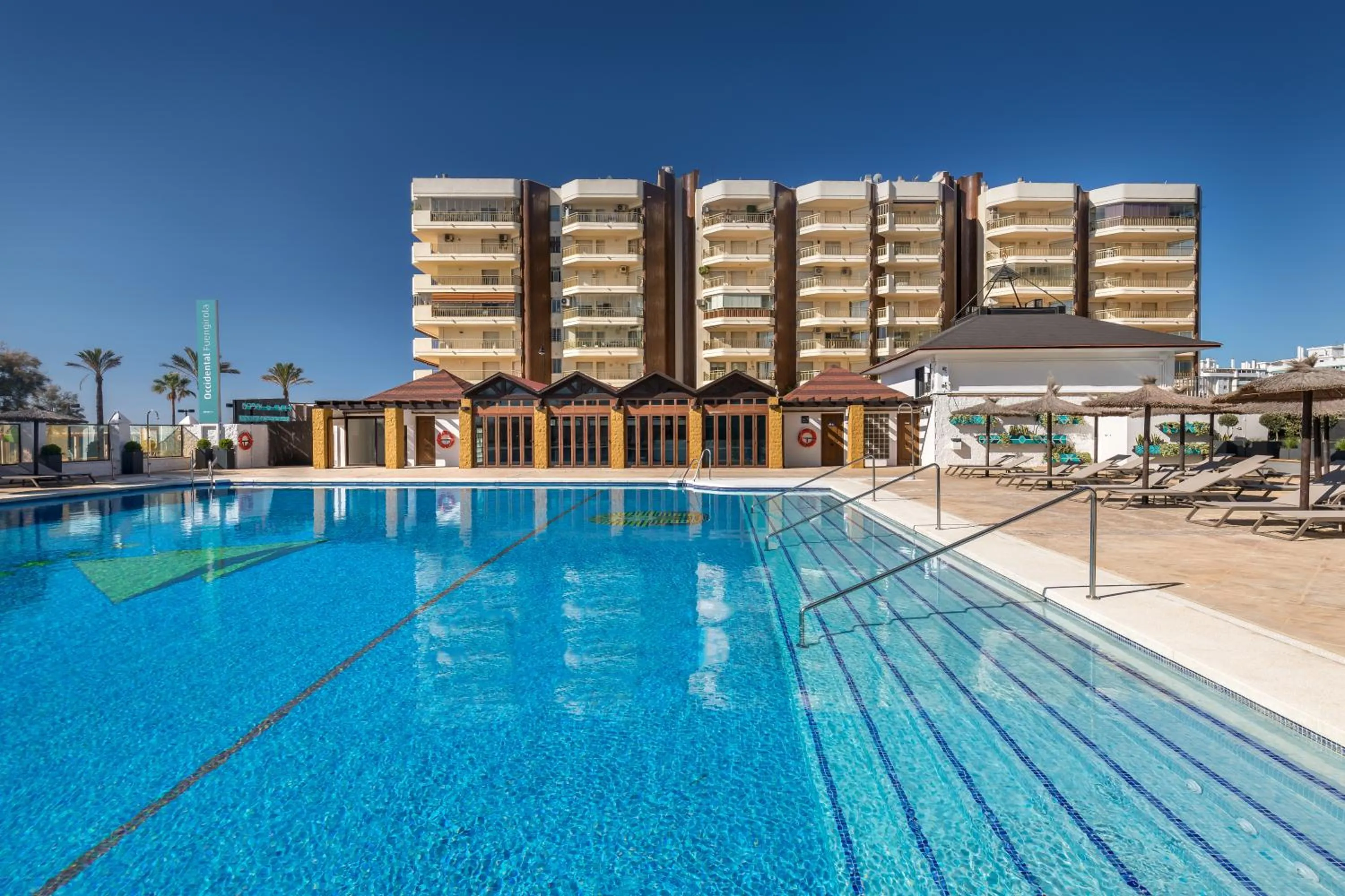Swimming pool in Occidental Fuengirola