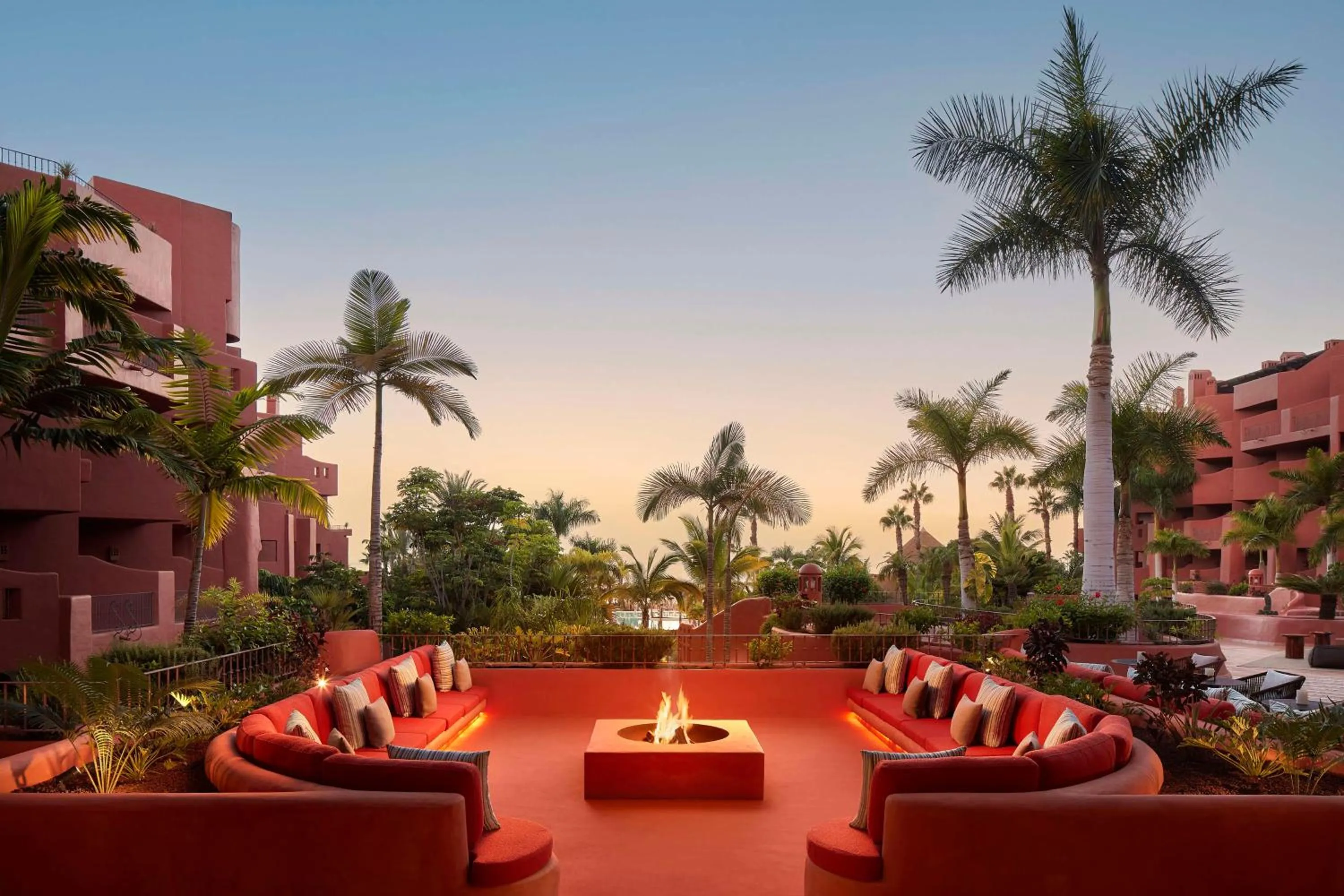 Lounge or bar in Tivoli La Caleta Resort