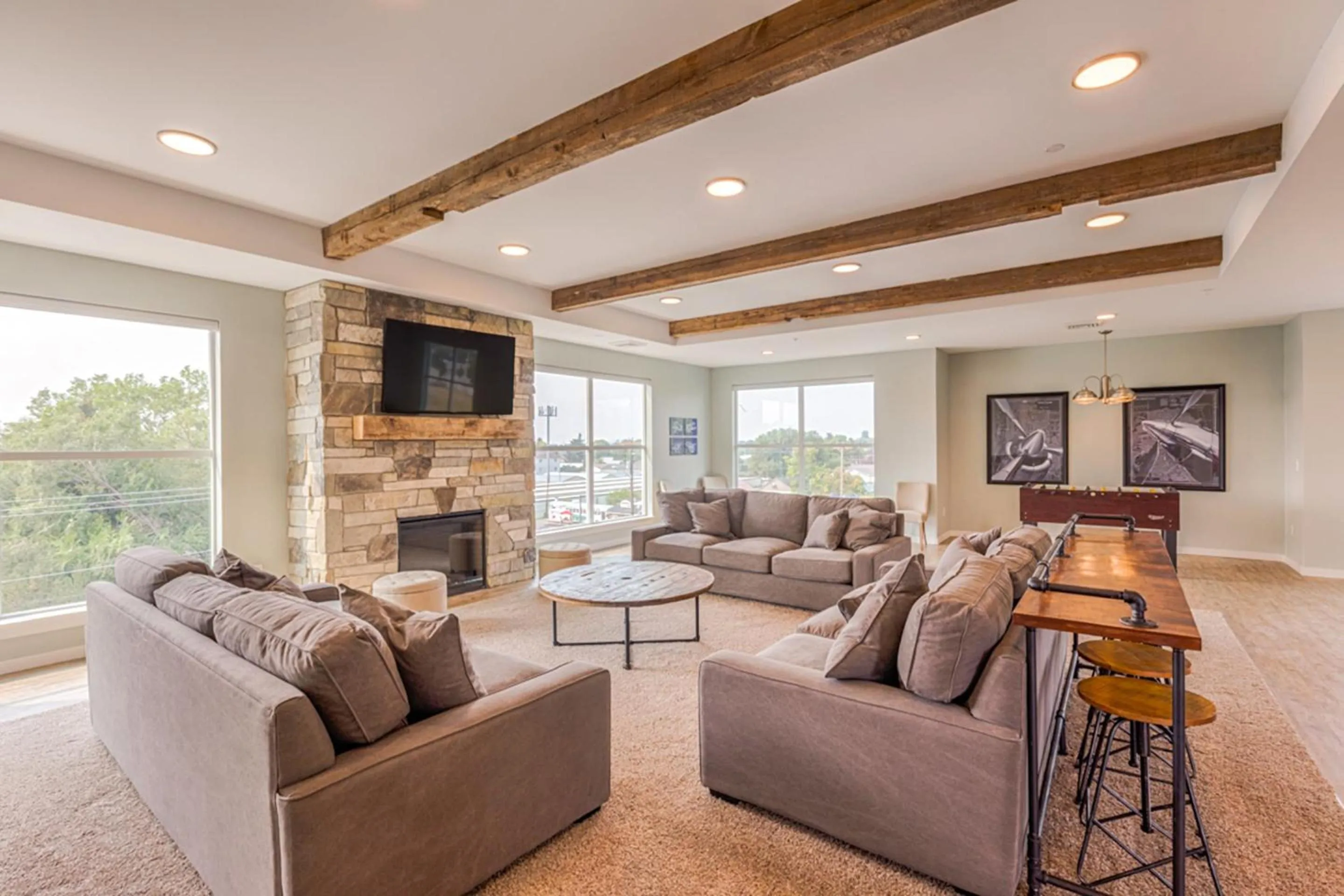 Living room in Bringham's Mill Apartments Perfect for Groups Full Kitchen Gym and Free Parking