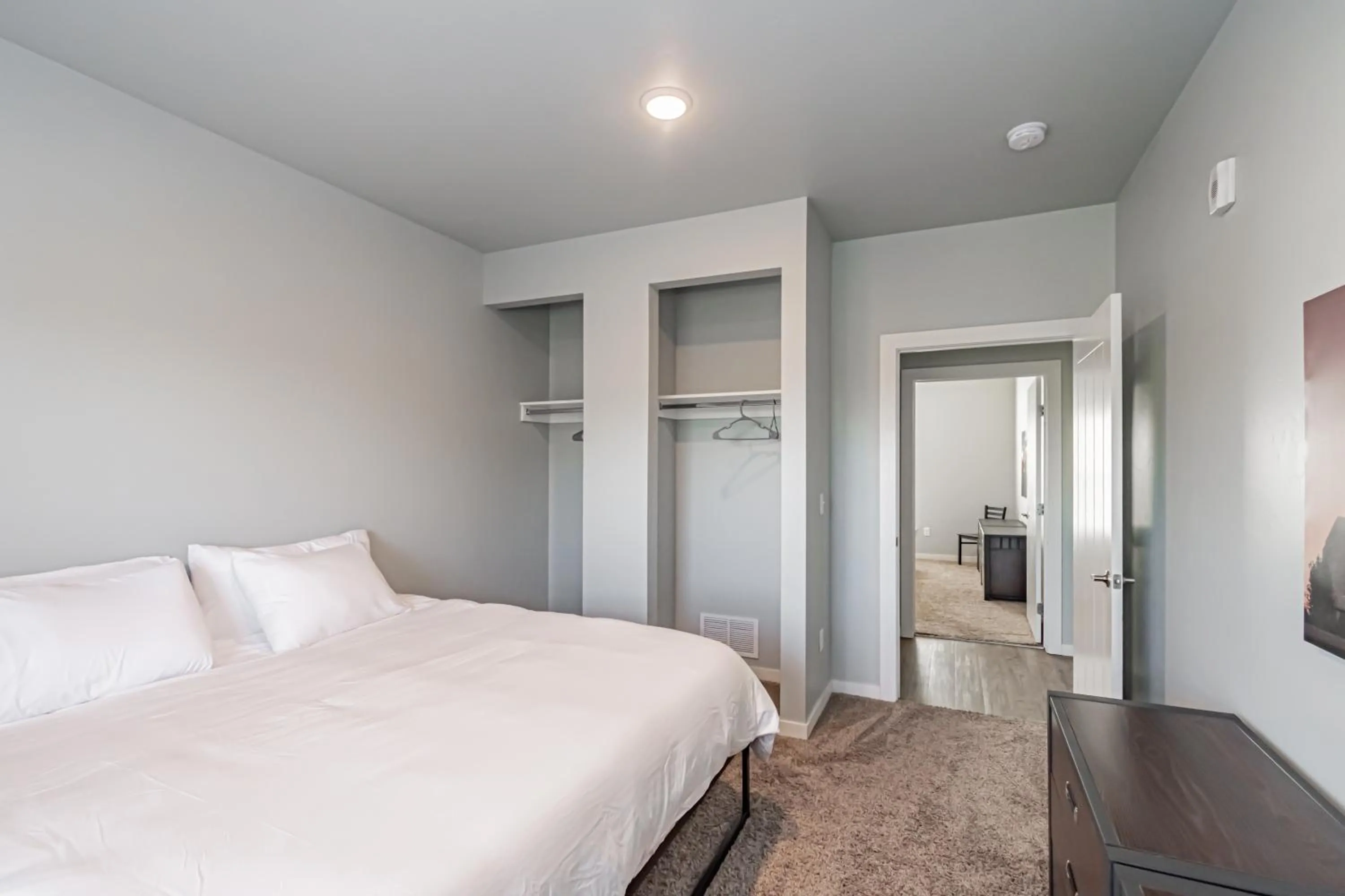 Bedroom, Bed in Bringham's Mill Apartments Perfect for Groups Full Kitchen Gym and Free Parking