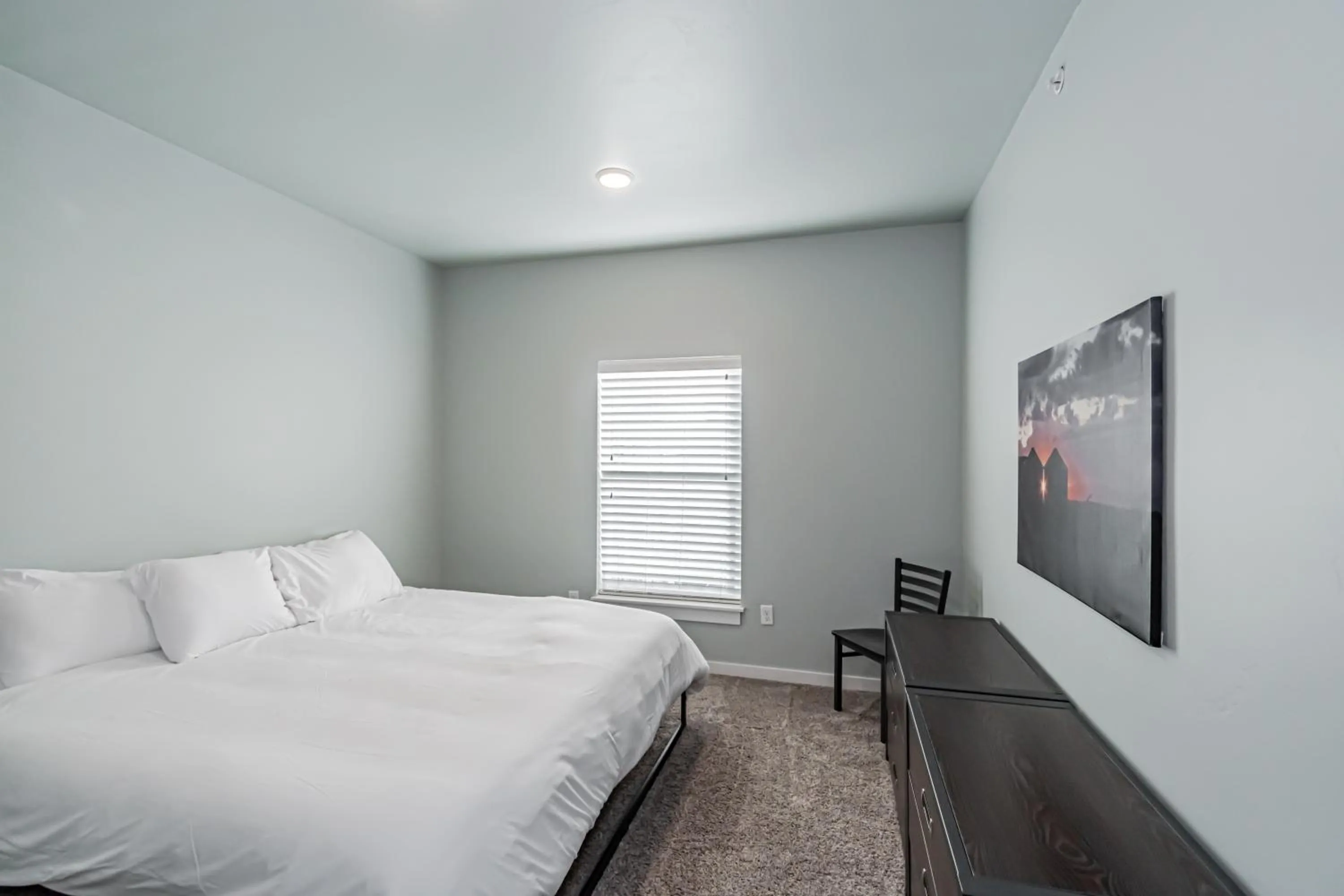 Bedroom, Bed in Bringham's Mill Apartments Perfect for Groups Full Kitchen Gym and Free Parking