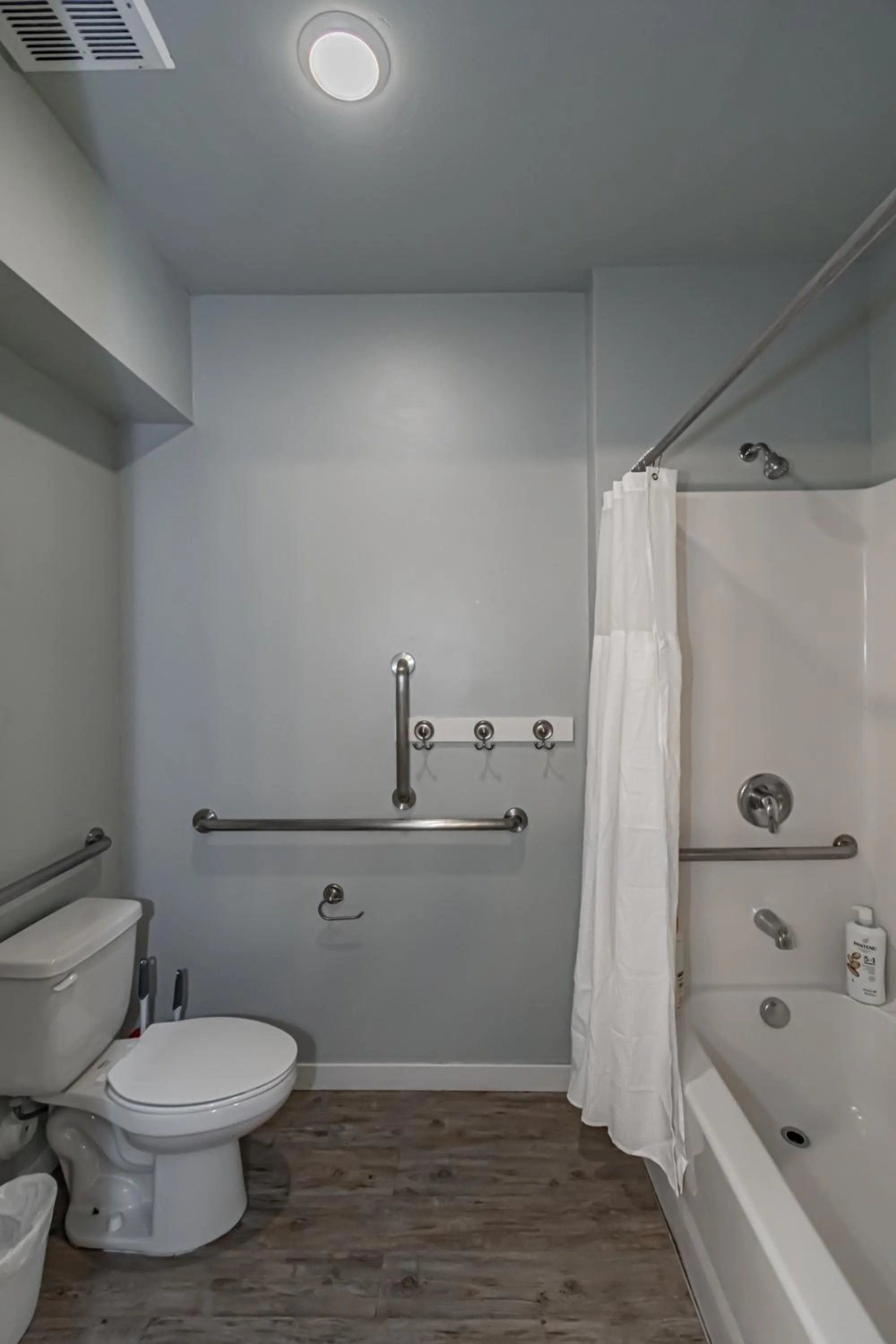 Shower in Bringham's Mill Apartments Perfect for Groups Full Kitchen Gym and Free Parking