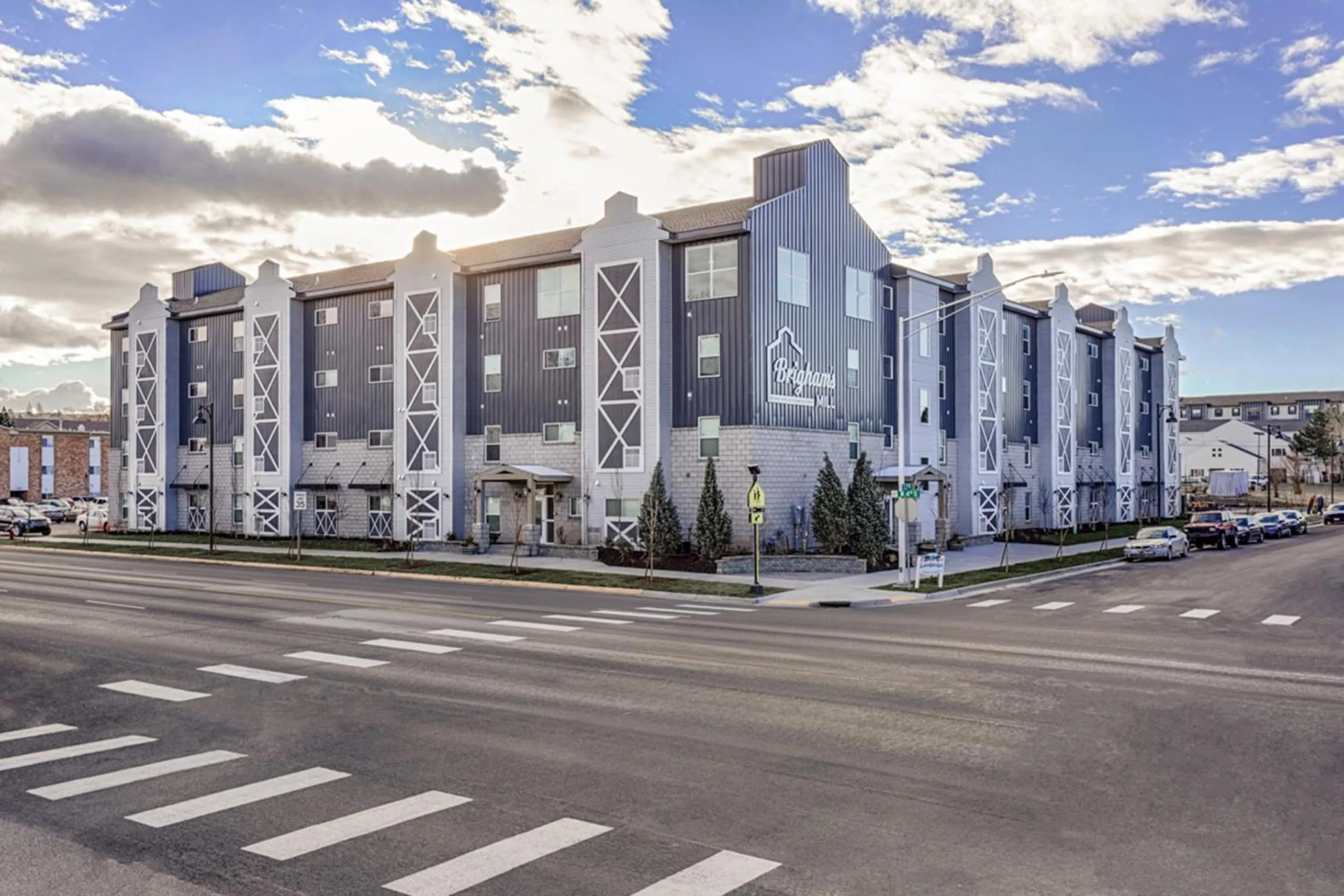 Property building in Bringham's Mill Apartments Perfect for Groups Full Kitchen Gym and Free Parking