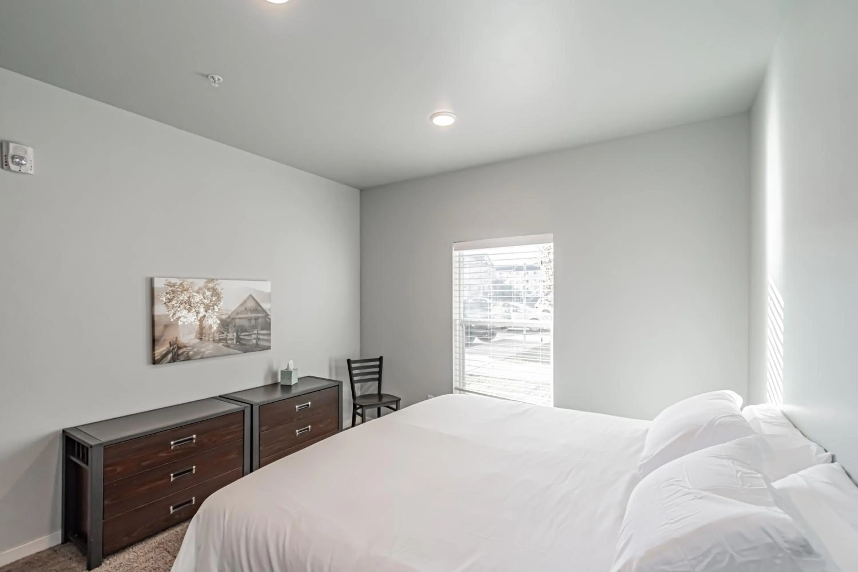 Bedroom, Bed in Bringham's Mill Apartments Perfect for Groups Full Kitchen Gym and Free Parking