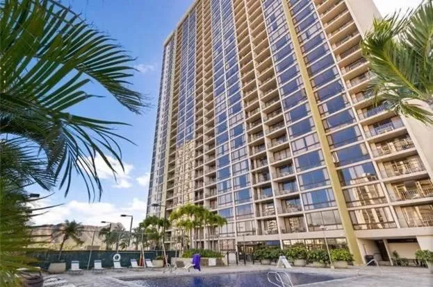 Newly renovated luxury, modern style Waikiki Sunset Hotel Ocean view Freeparking
