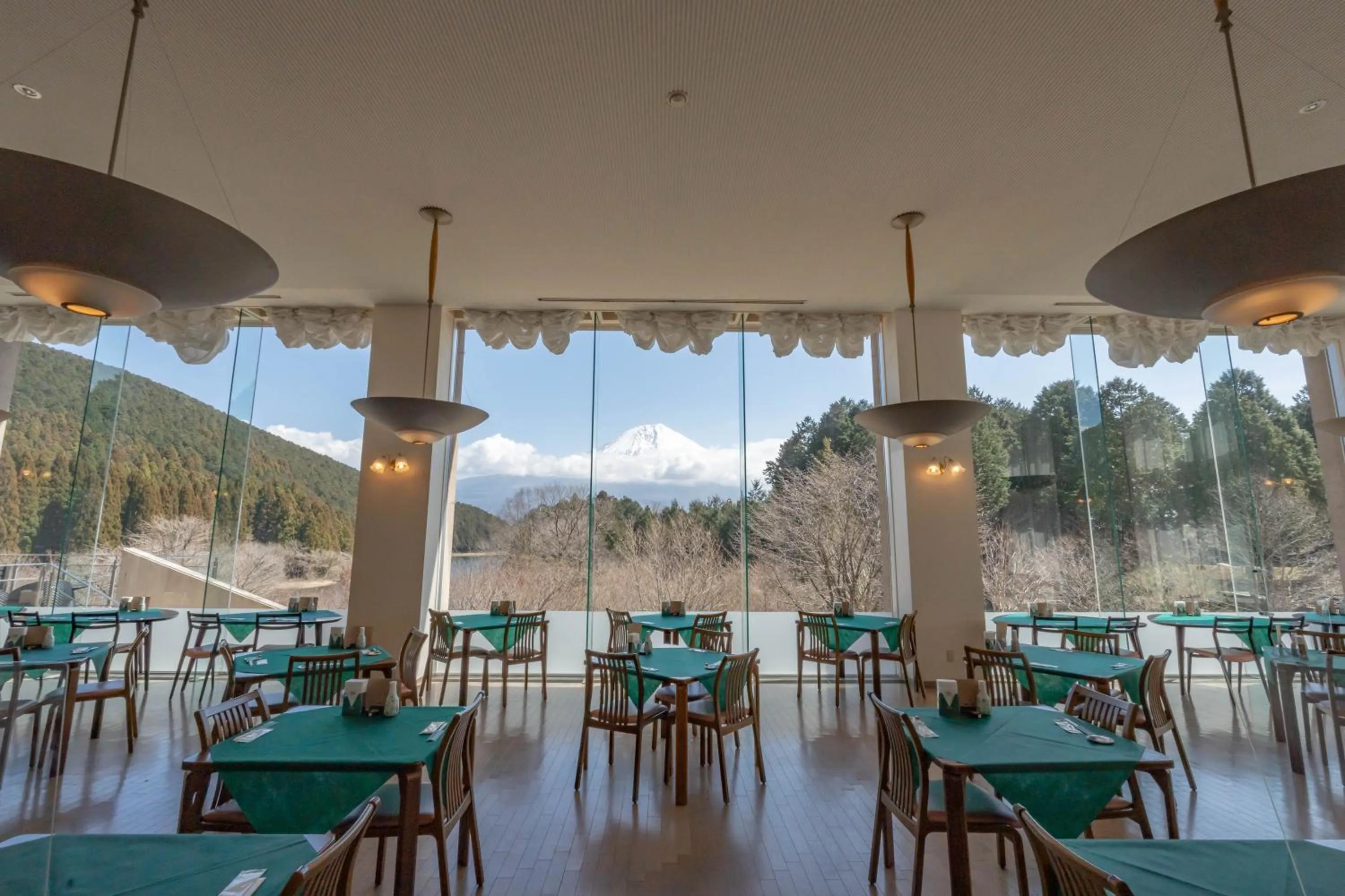 Restaurant/places to eat in Kyukamura Fuji
