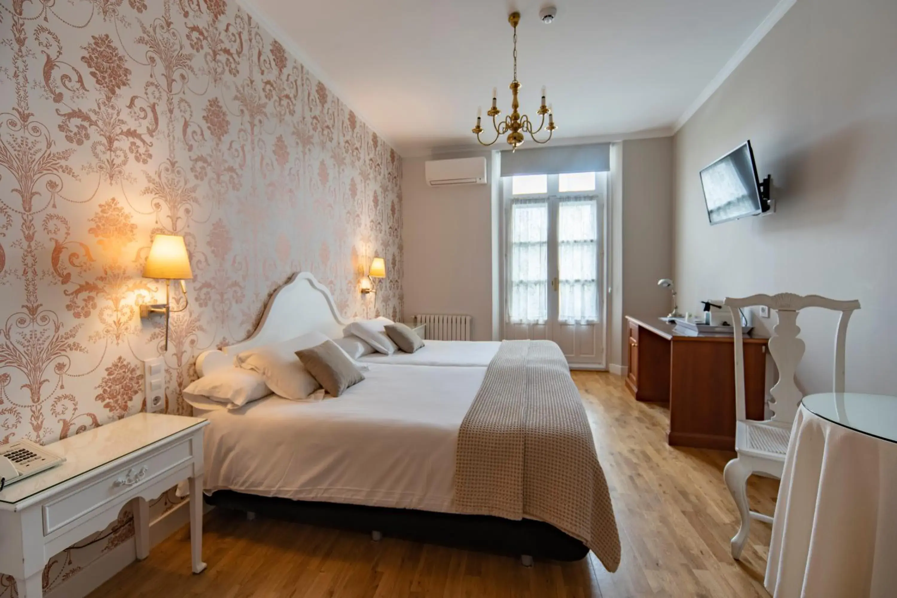 Double or Twin Room with View in Hotel Infanta Isabel by Recordis Hotels Double or Twin Room with View in Hotel Infanta Isabel by Recordis Hotels