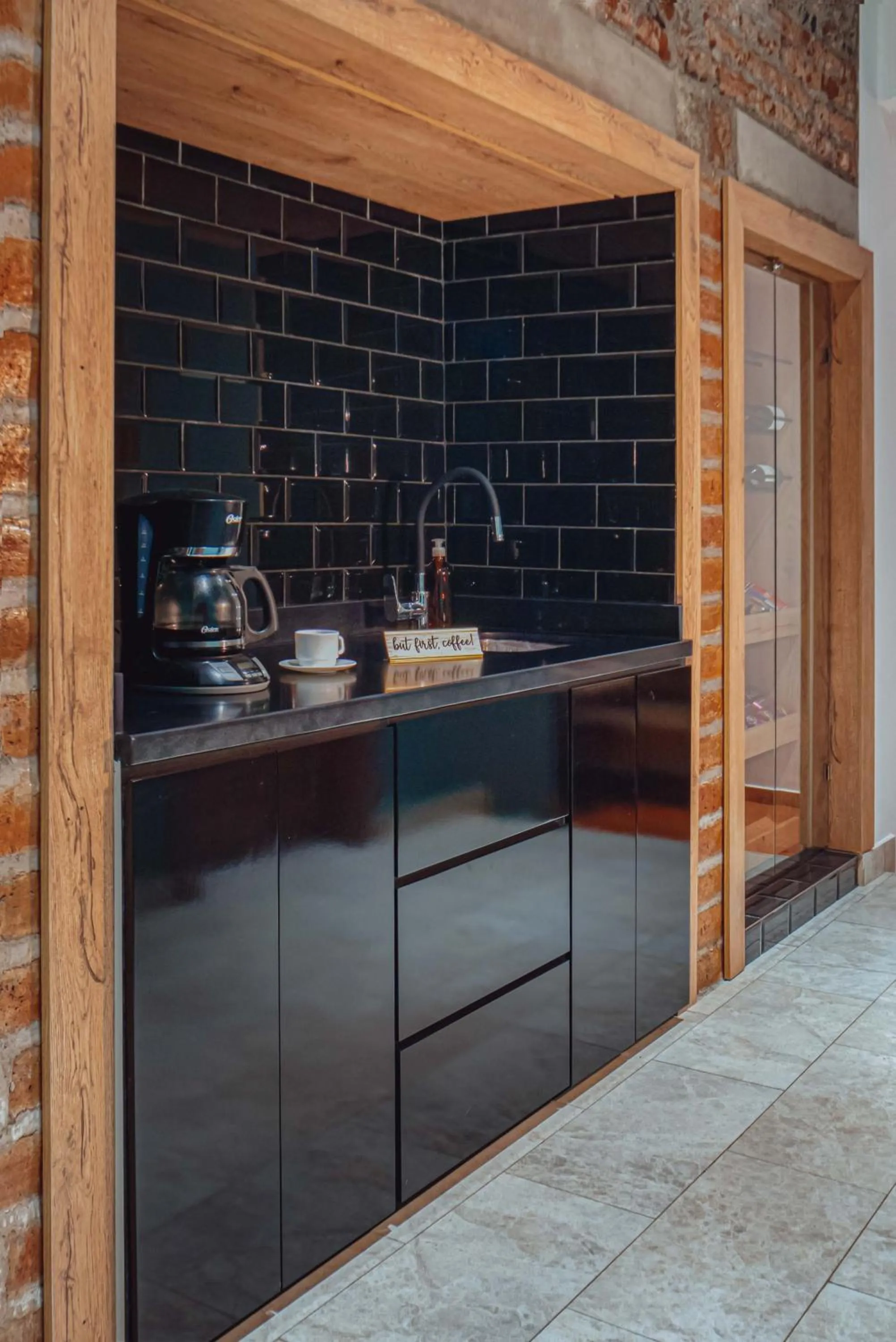 Restaurant/places to eat in Wanderlot - Hotel Plaza Central