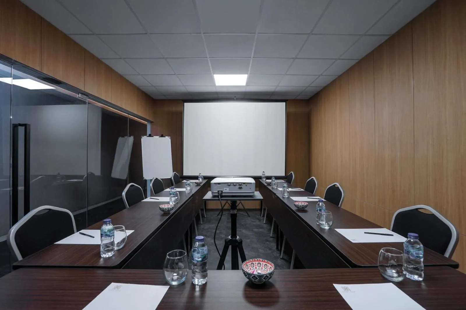 Meeting/conference room in Forest Hills Hotel