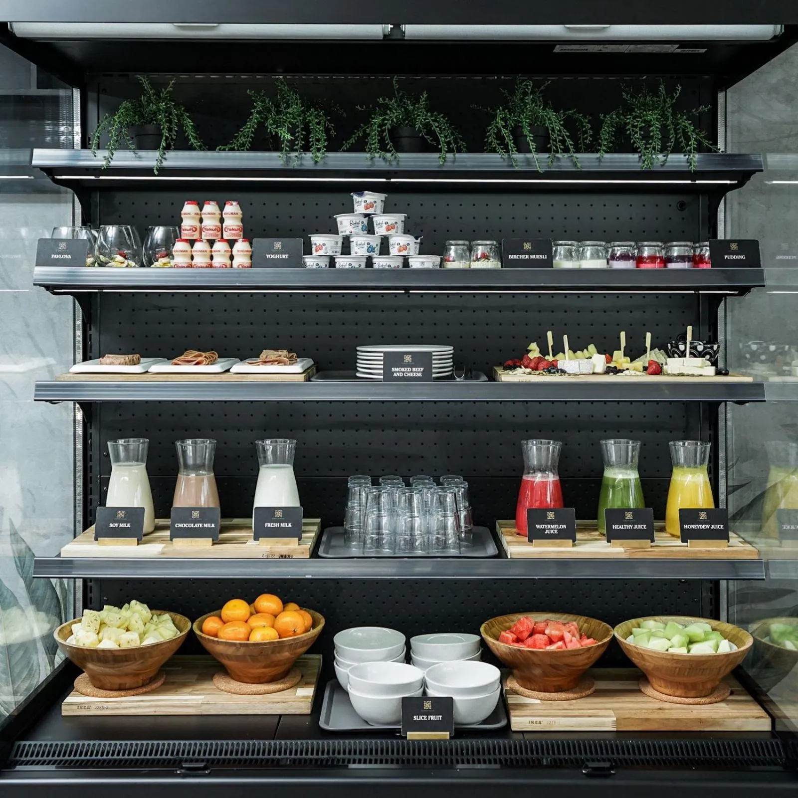 Food and drinks in Forest Hills Hotel