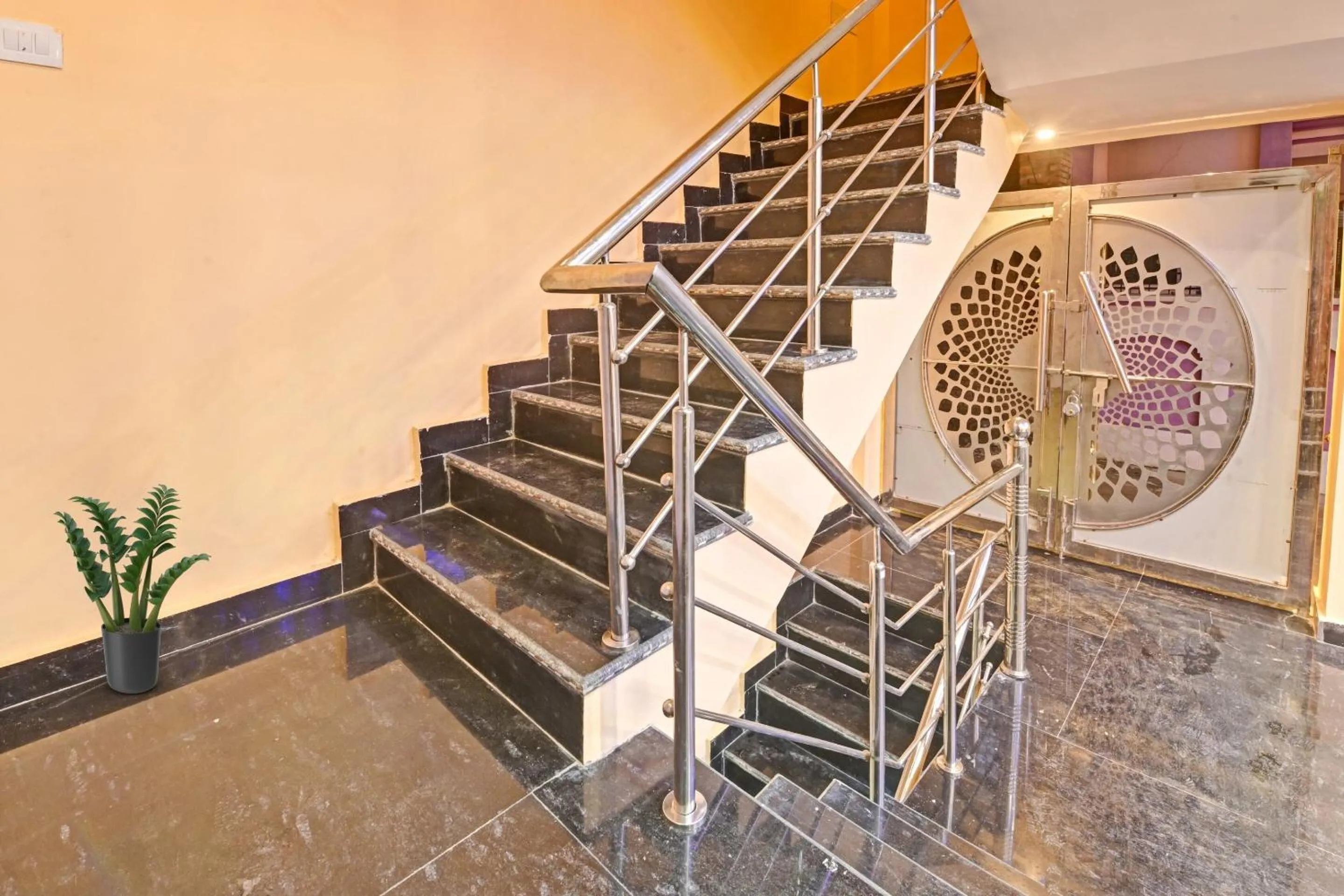Lobby or reception in OYO Townhouse 1123 Kalyanpur Metro