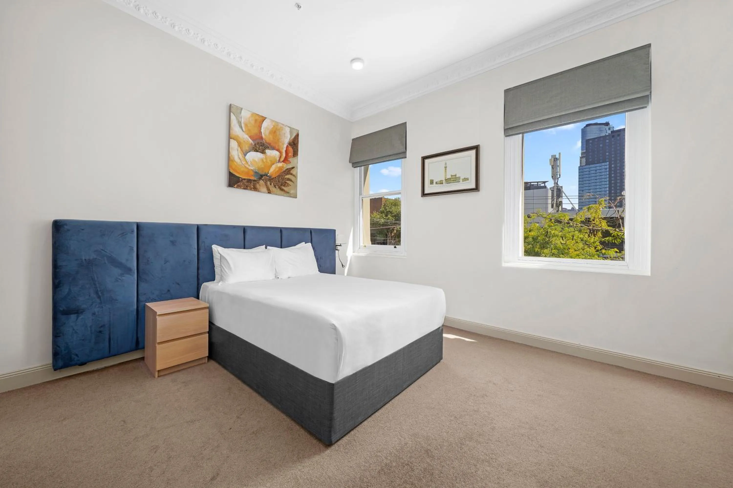 Photo of the whole room, Bed in Clarendon Hotel