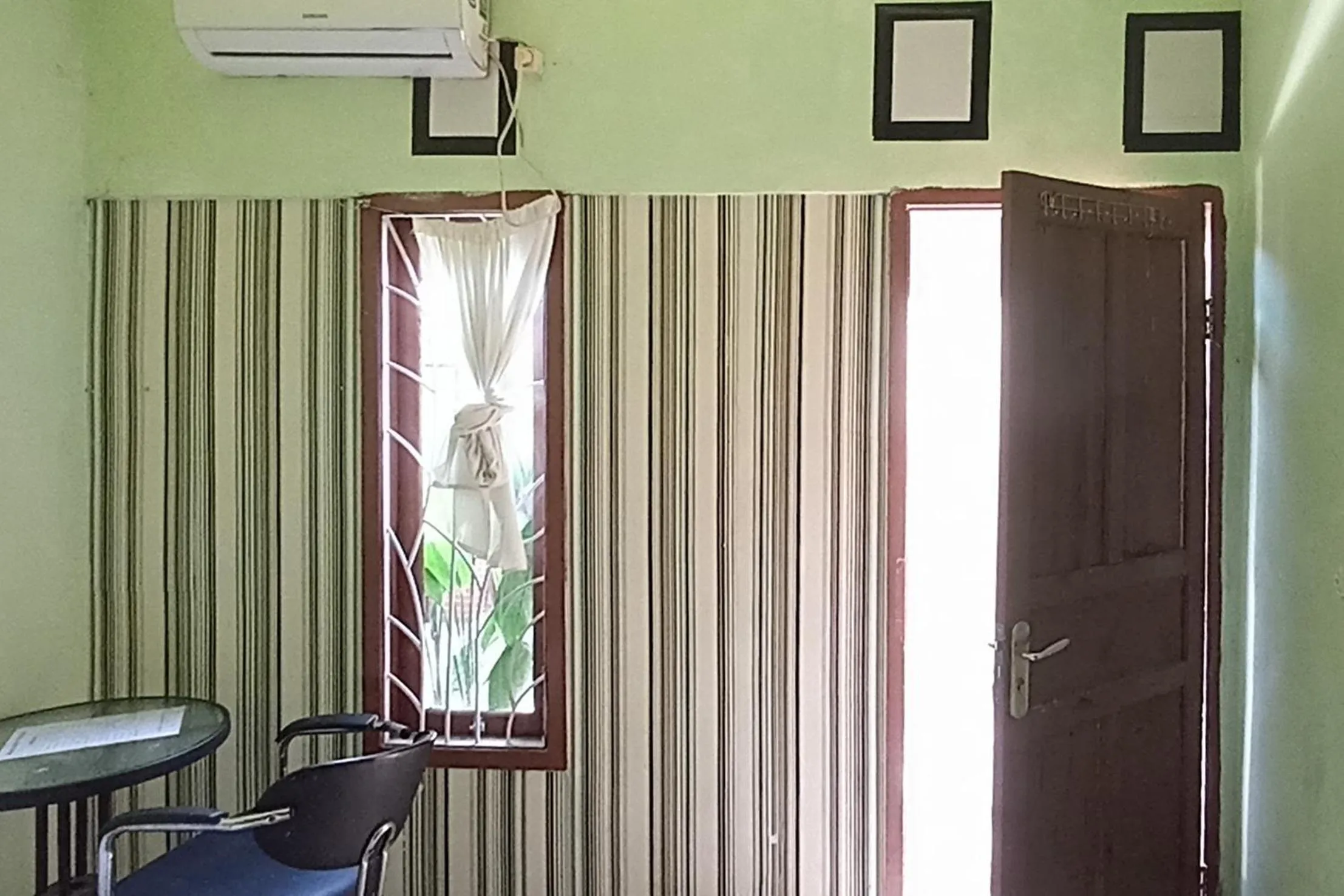 Seating area in Tutus Homestay Syariah RedPartner