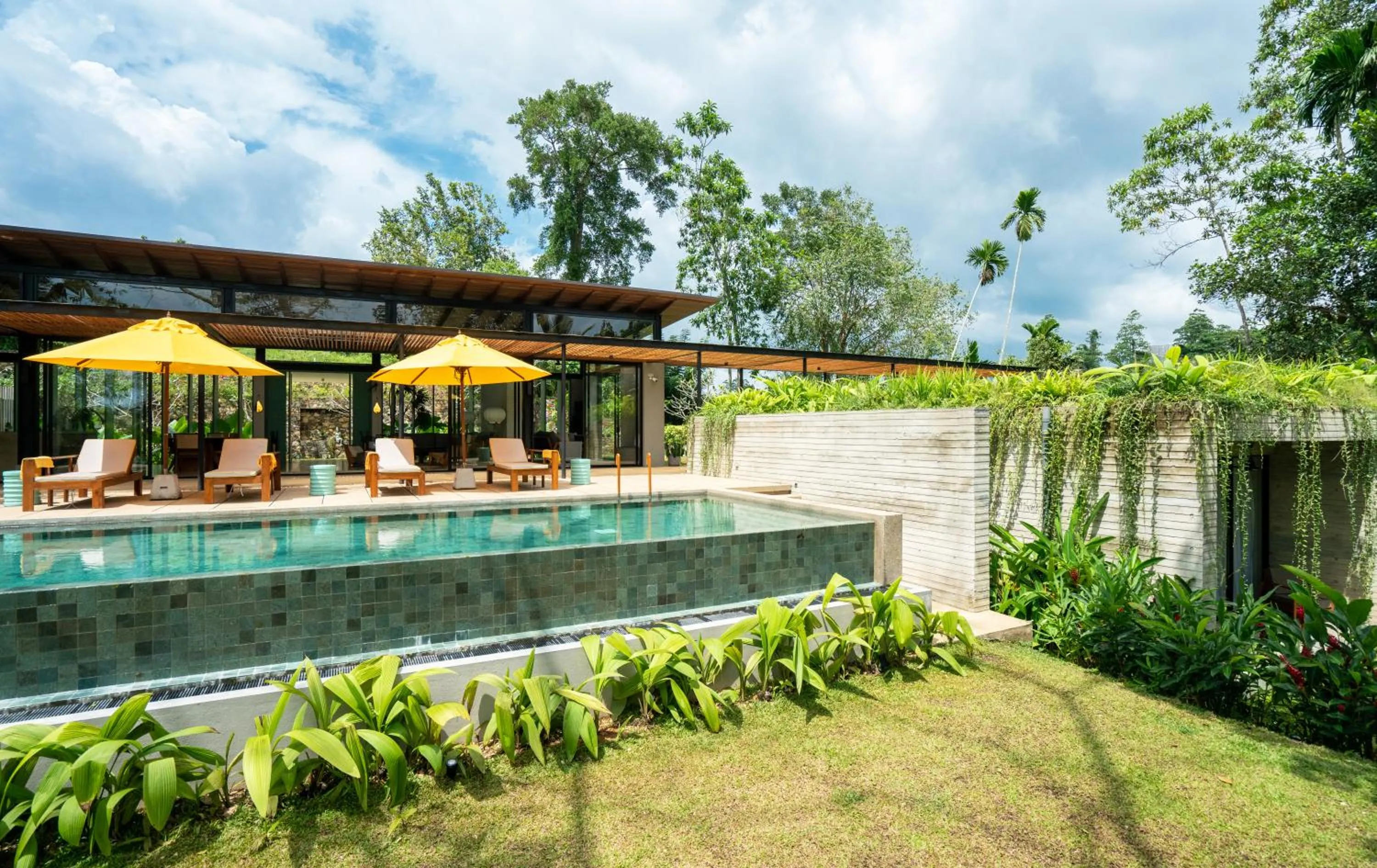 Swimming pool in Villa Alba - Ahangama