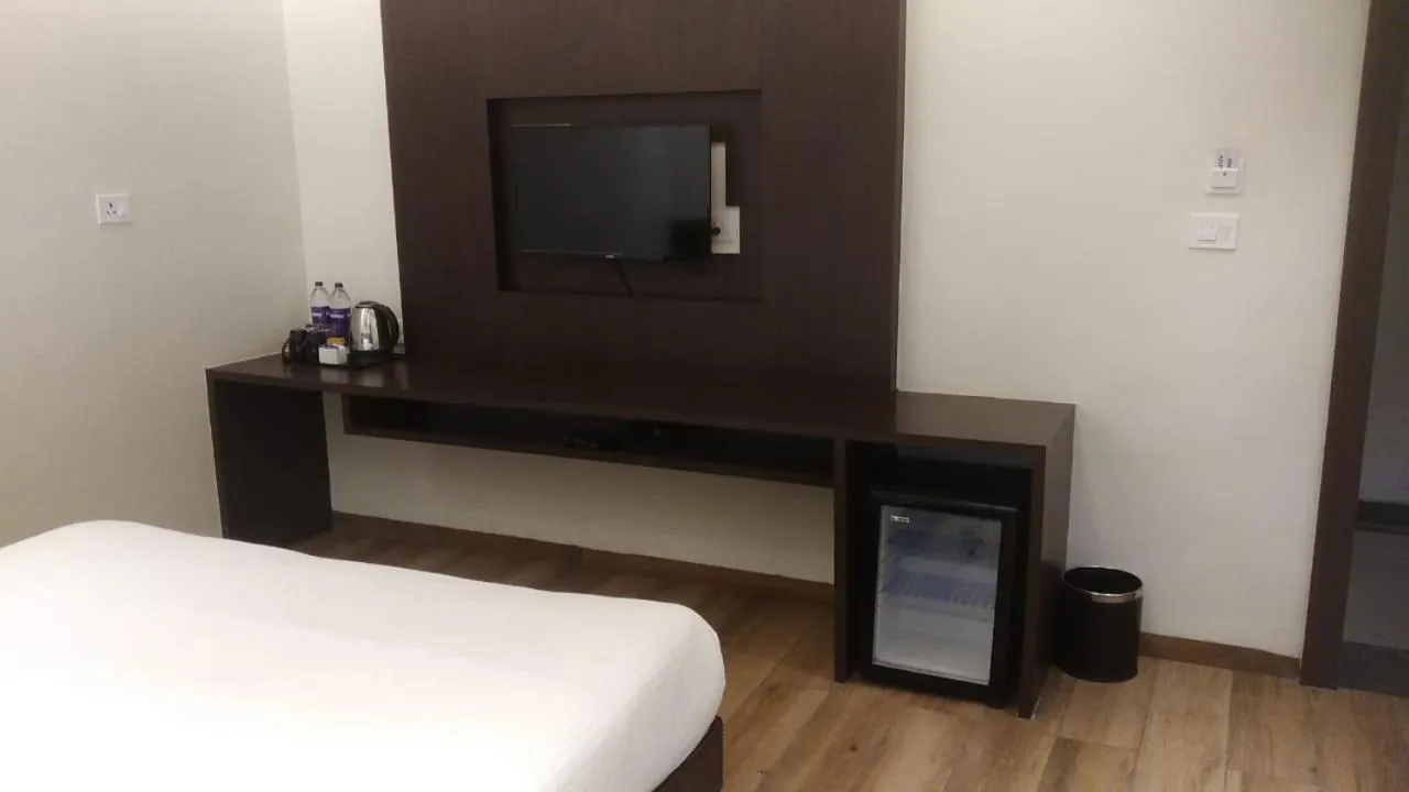 Bed in Enrise by Sayaji Rewa