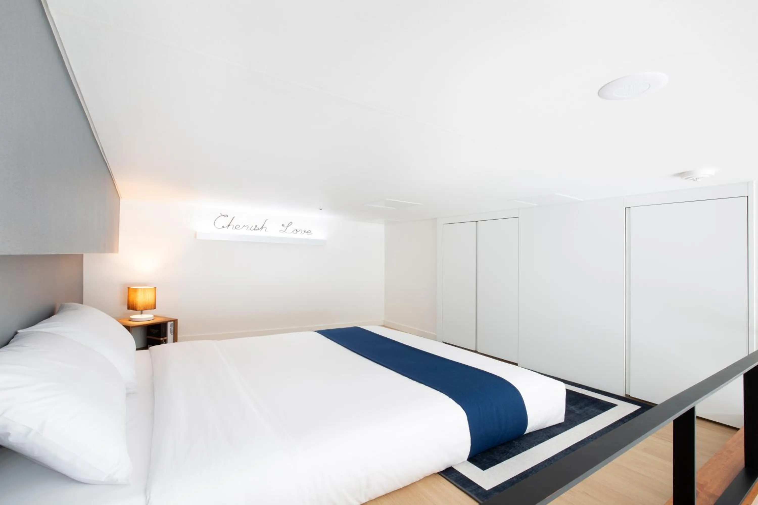 Bed in Busan Studio 202